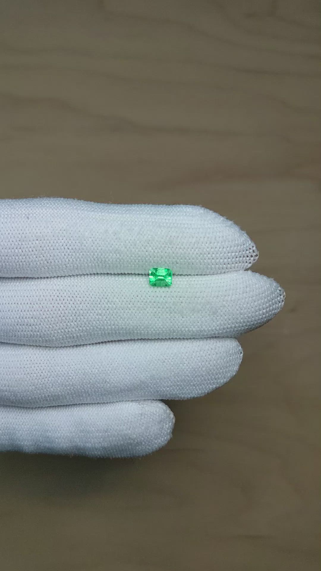 0.58 Ct. Emerald from Russia Size Video