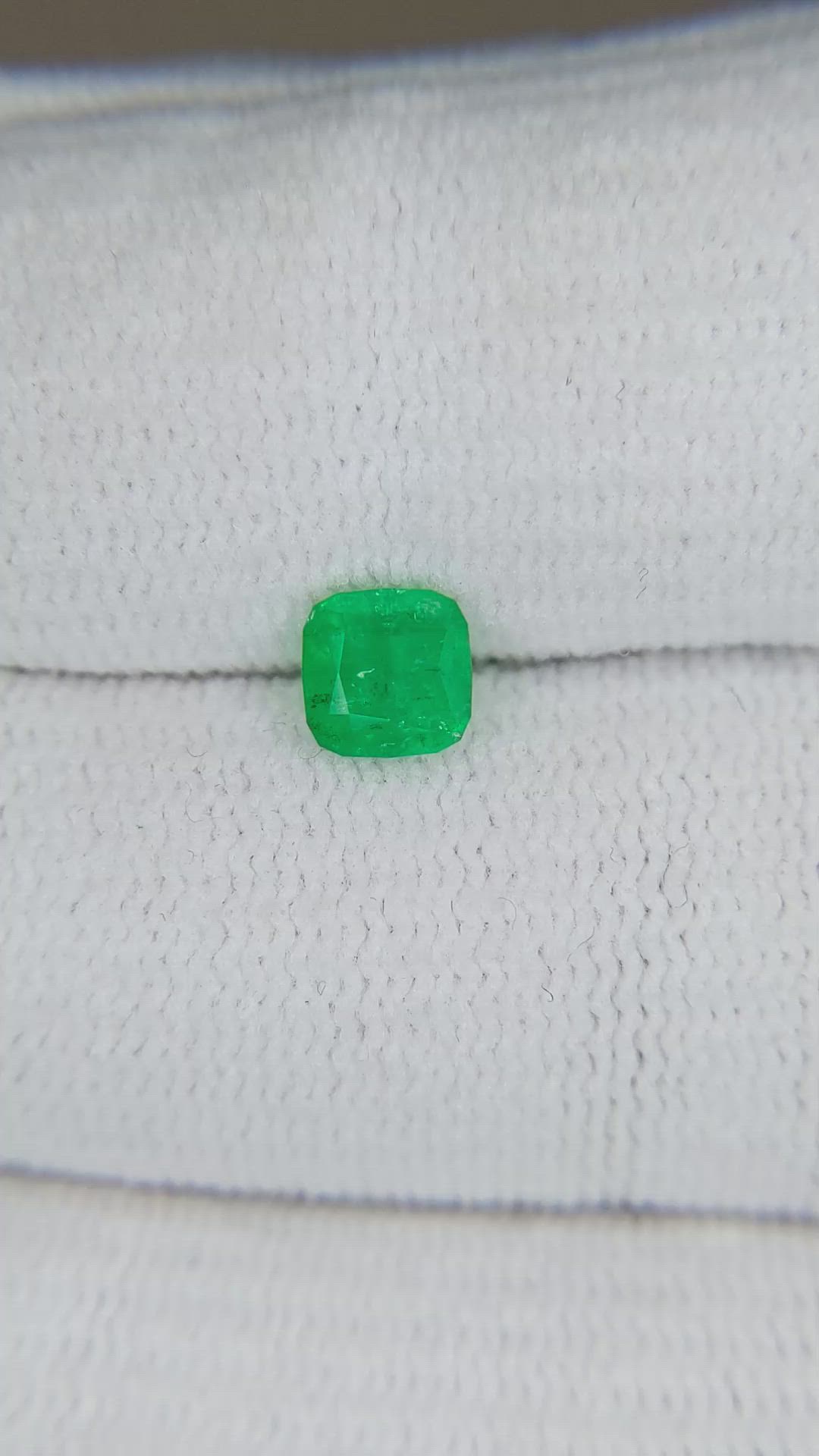 0.50 Ct. Emerald from Afghanistan Size Video