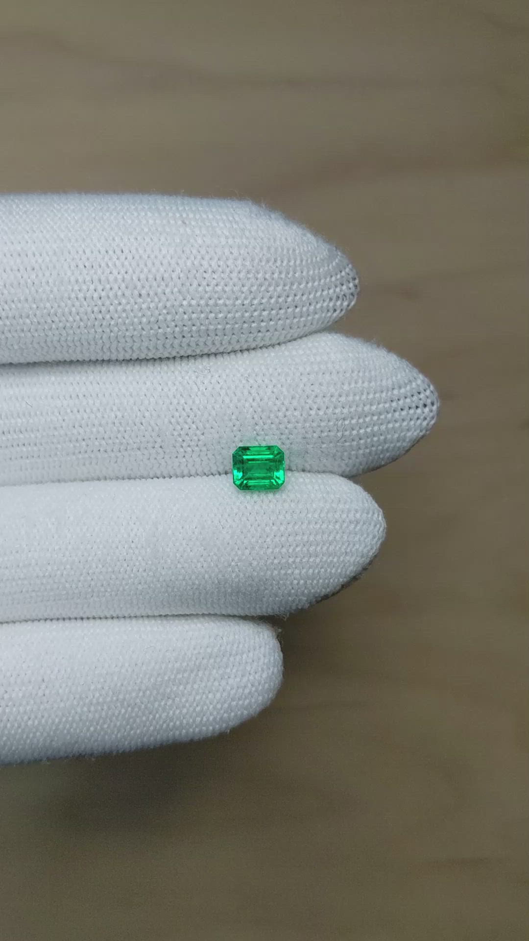 1.01 Ct. Emerald from Colombia Size Video