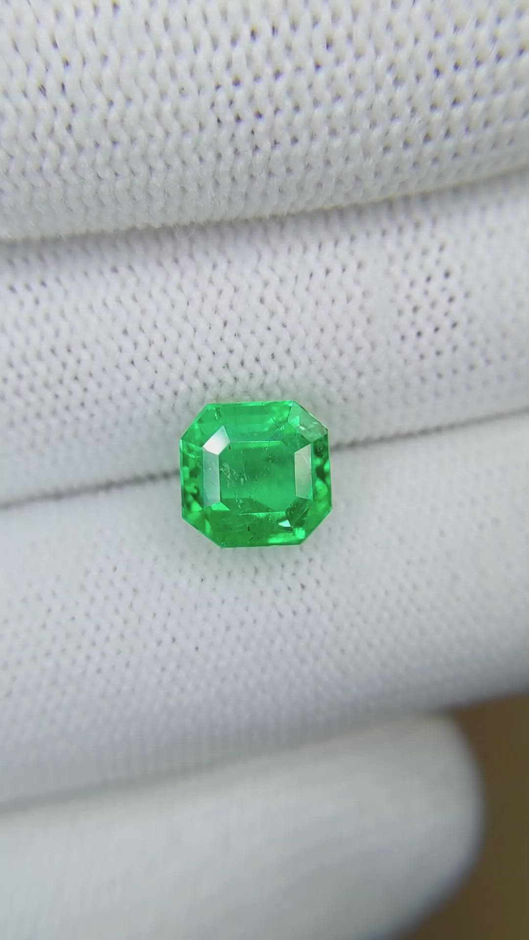 3.45 Ct. Emerald from Colombia Size Video