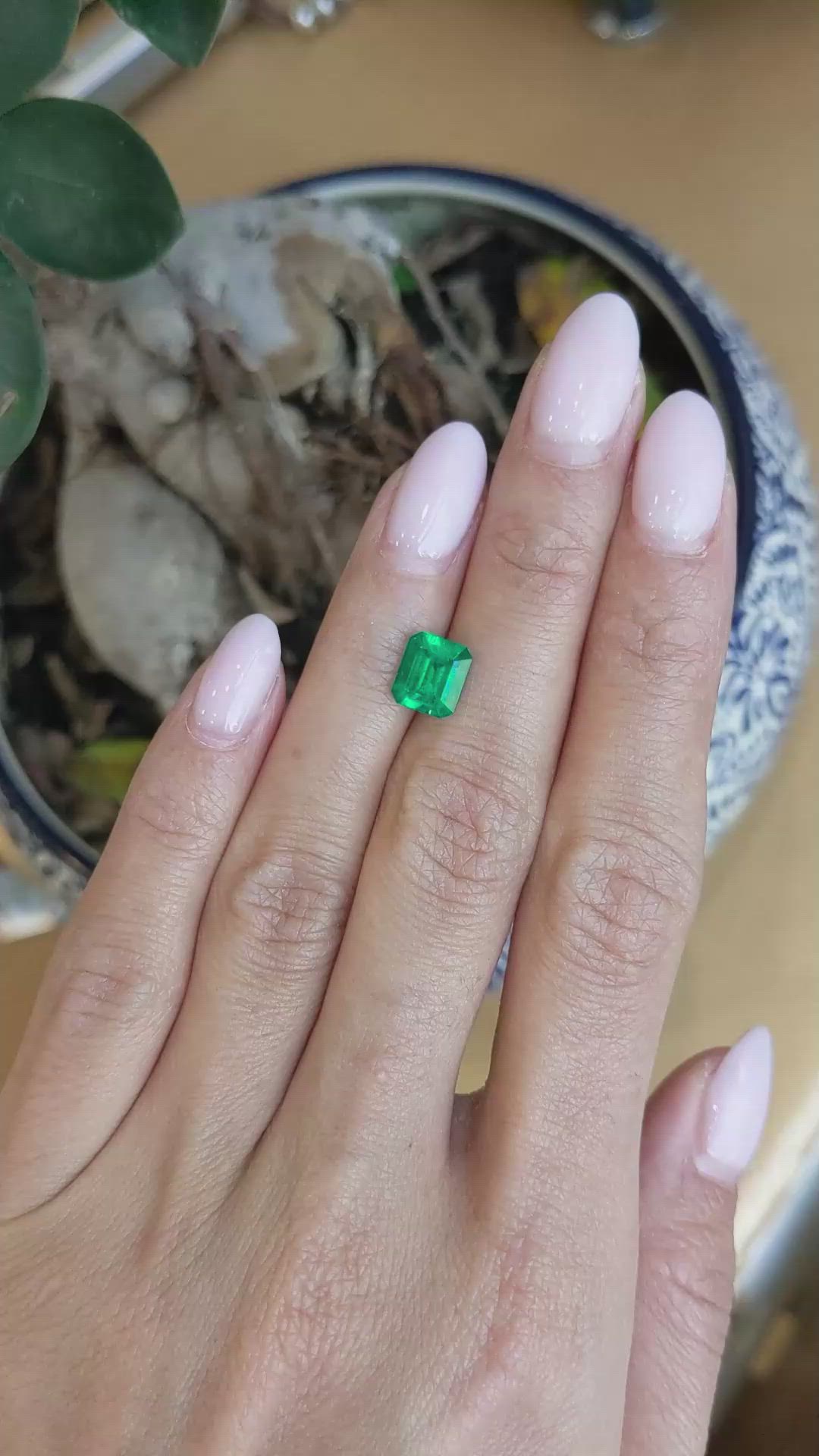 1.62 Ct. Emerald from Colombia - Muzo Size Video