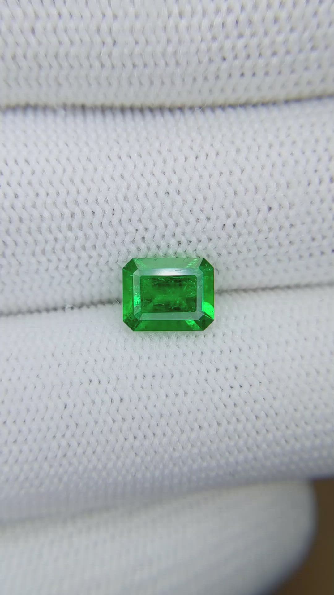 1.43 Ct. Emerald from Colombia Size Video