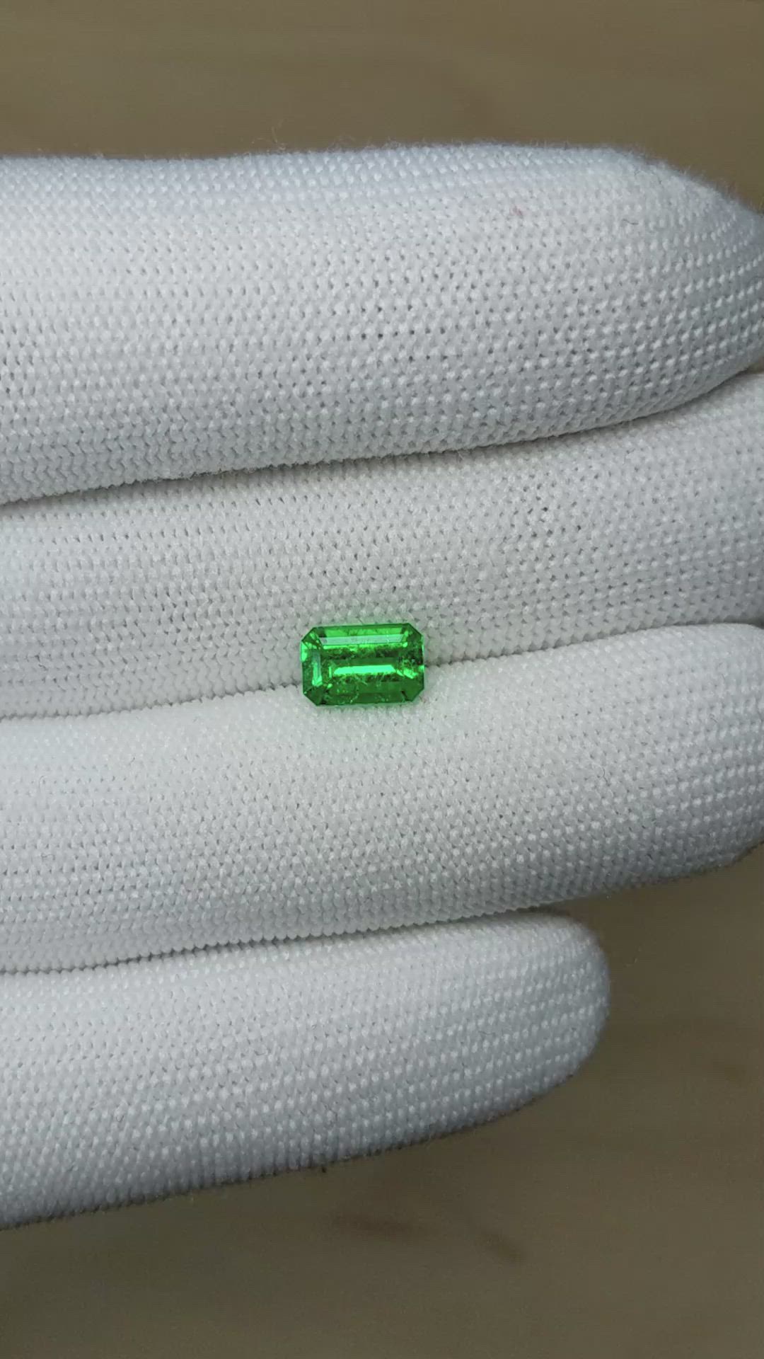 1.23 Ct. Emerald from Colombia Size Video