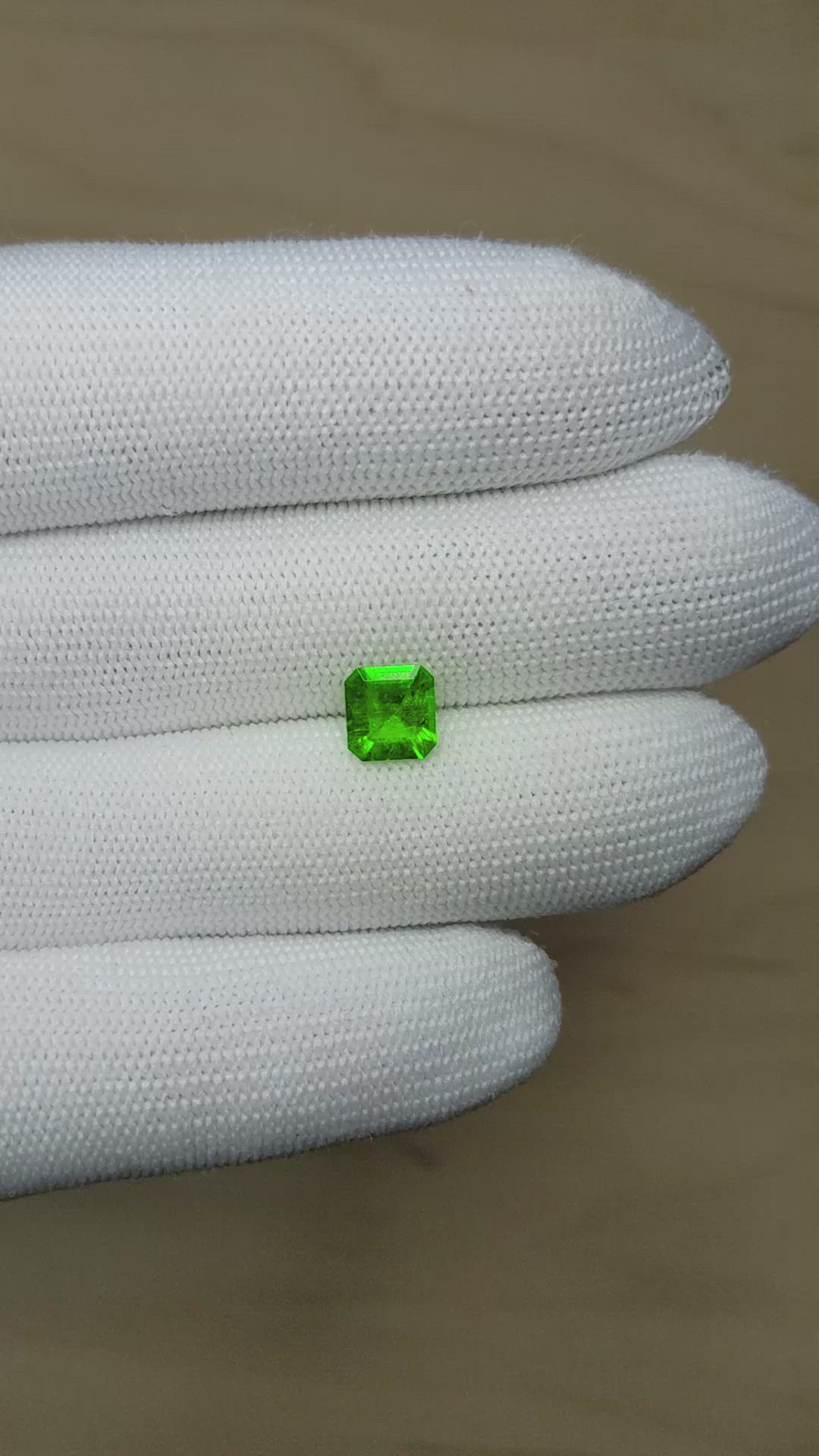 1.27 Ct. Emerald from Colombia Size Video