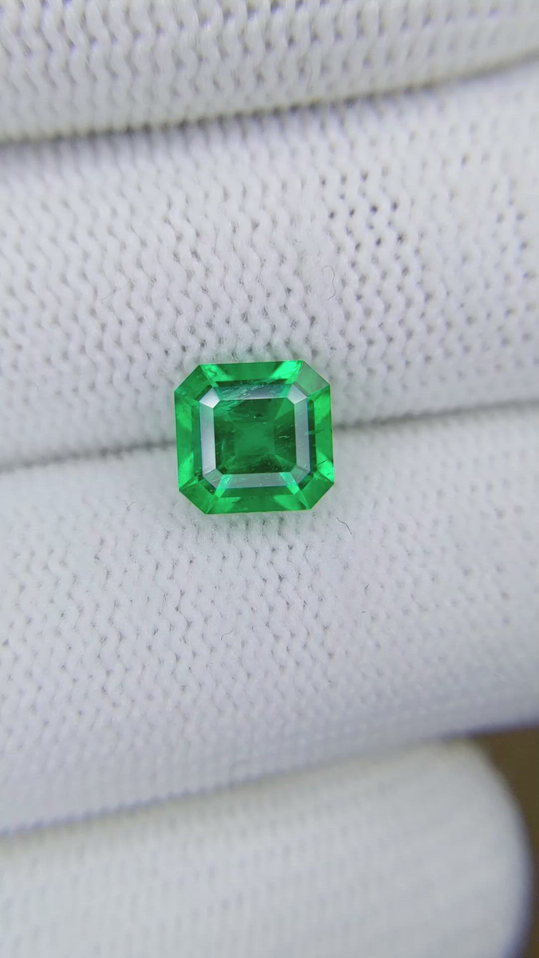 1.67 Ct. Emerald from Colombia Size Video