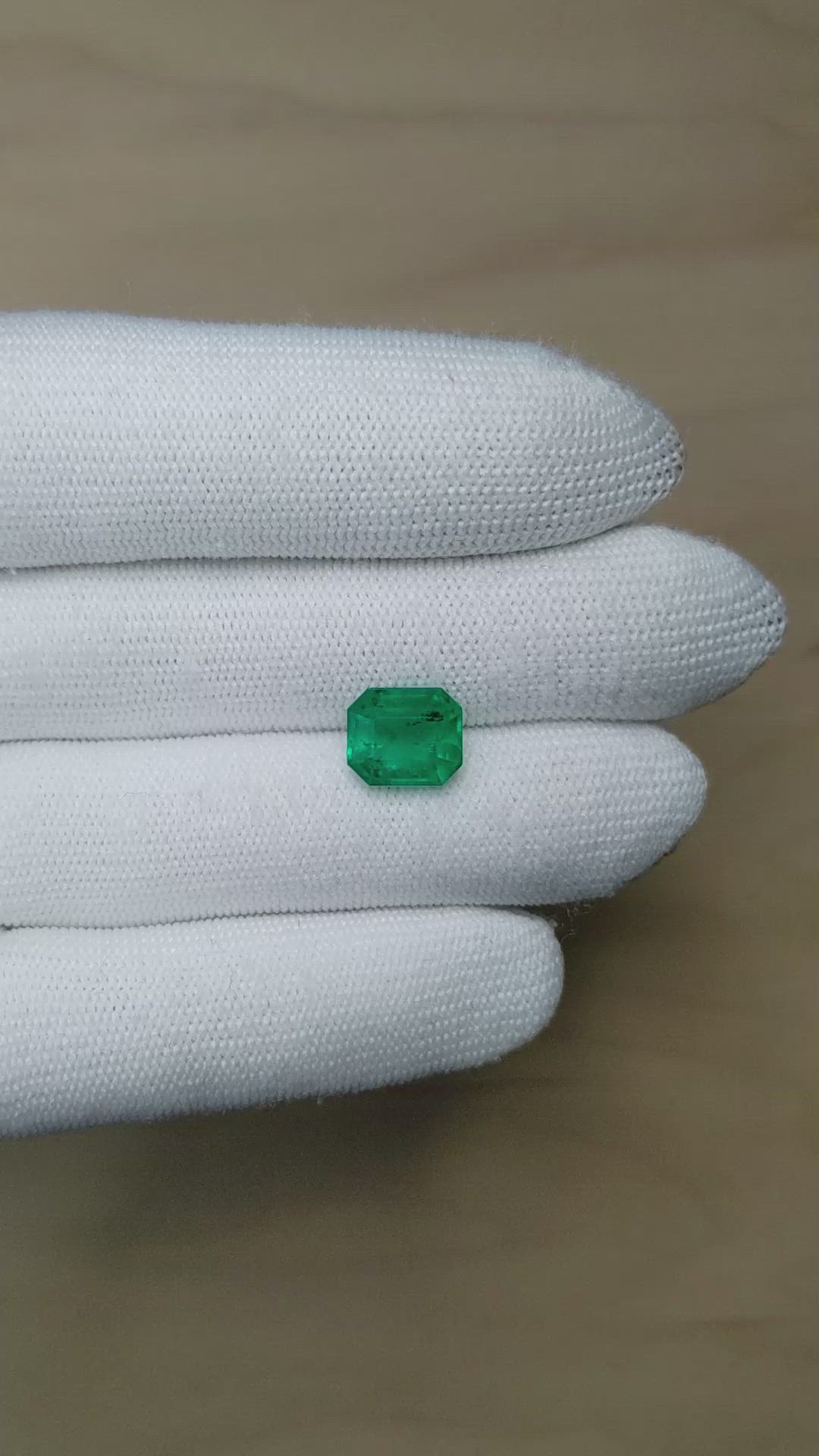 3.85 Ct. Emerald from Colombia Size Video
