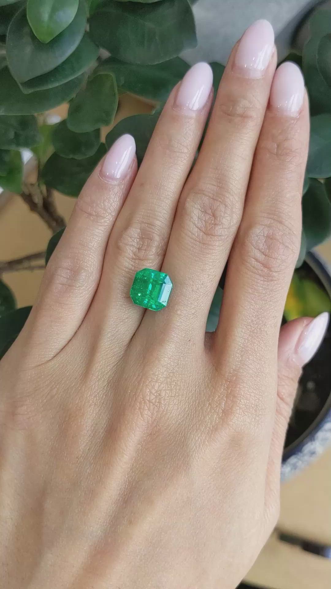 4.78 Ct. Emerald from Colombia Size Video