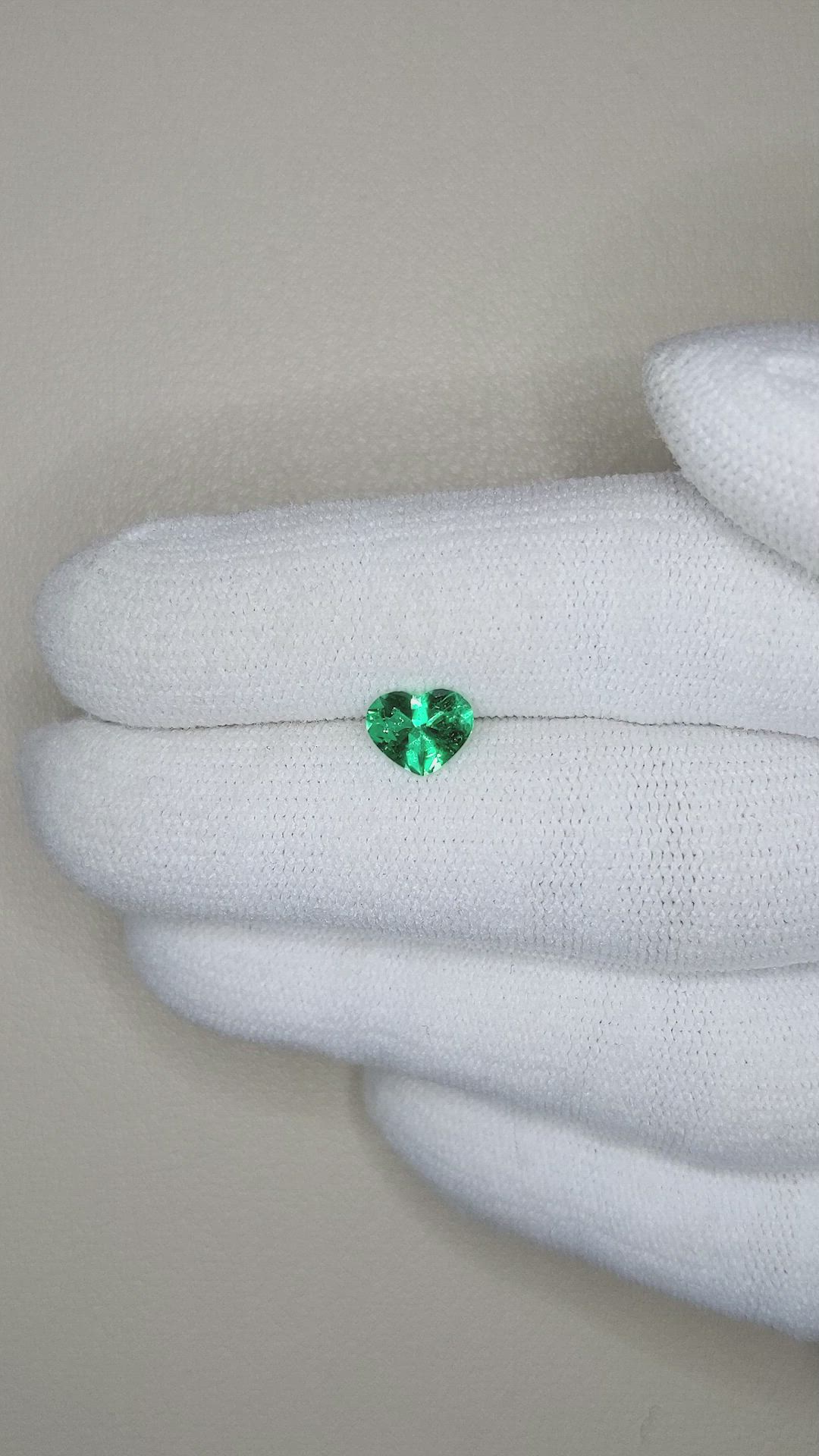 0.65 Ct. Emerald from Colombia Size Video