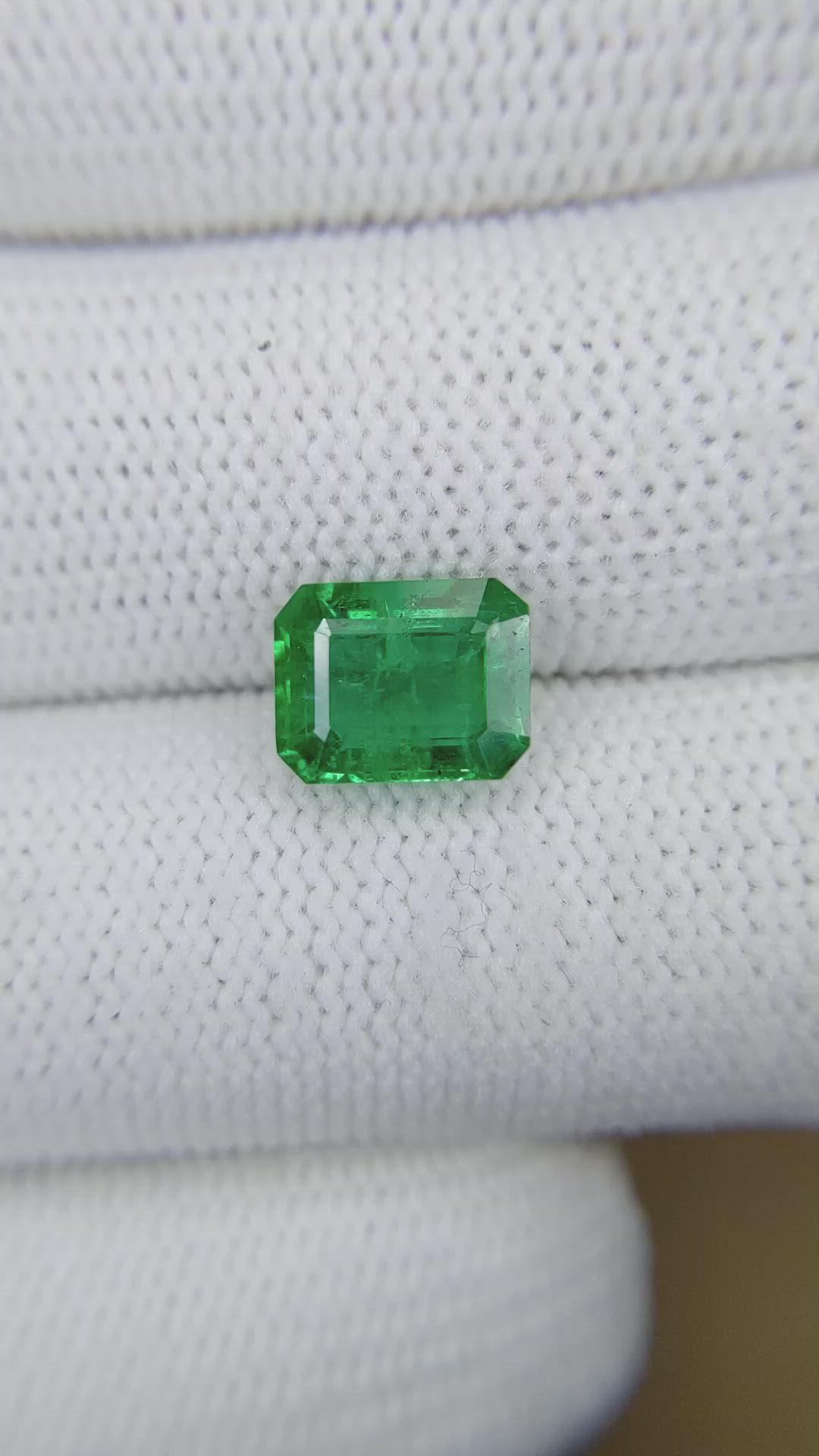 2.37 Ct. Emerald from Zambia Size Video