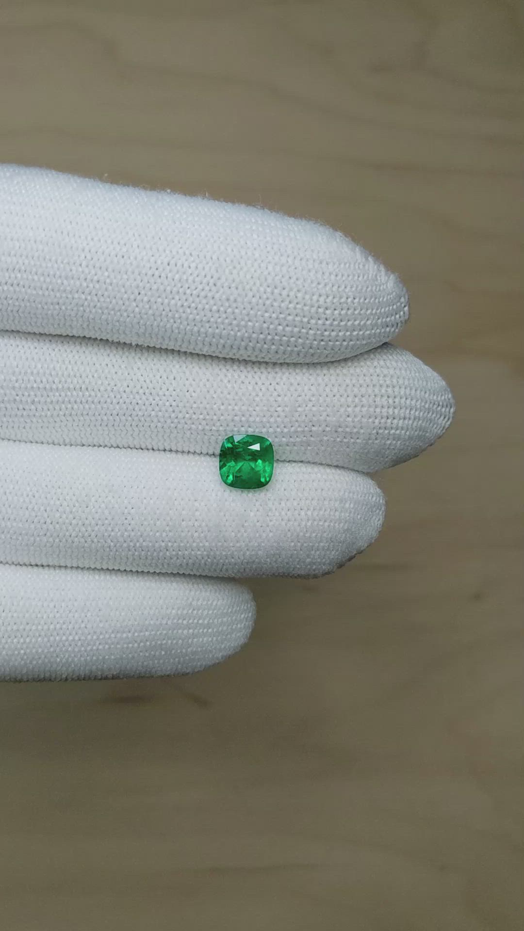 1.75 Ct. Emerald from Colombia - Muzo Size Video