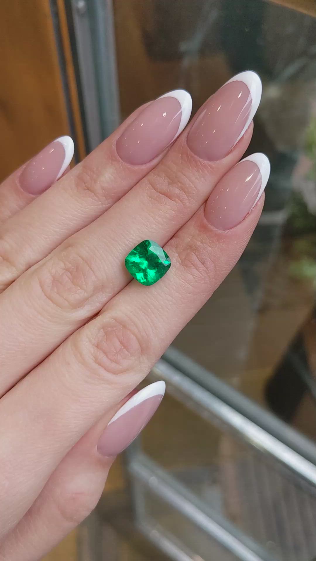 3.07 Ct. Emerald from Colombia - Muzo Size Video