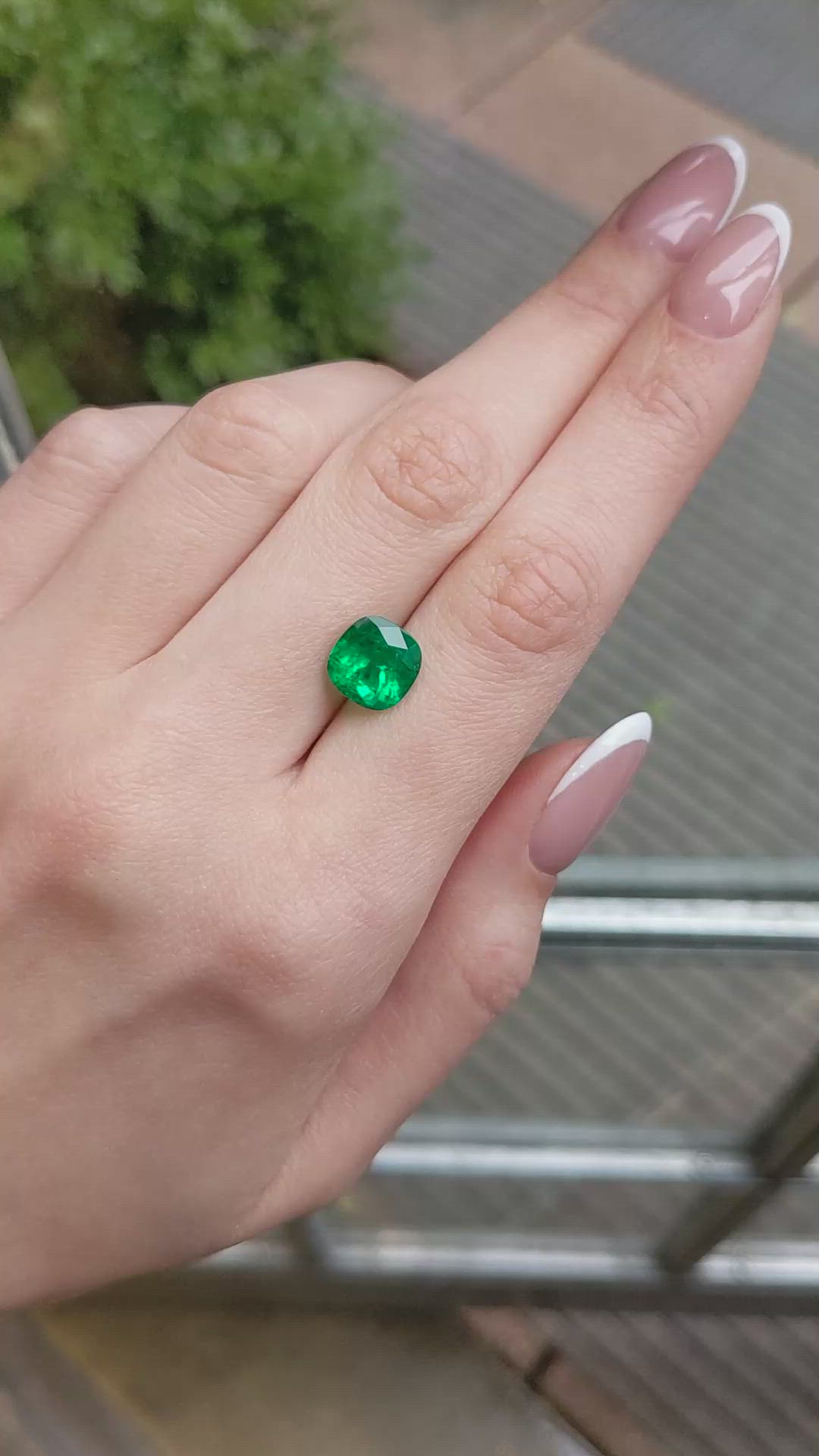 3.60 Ct. Emerald from Colombia Size Video