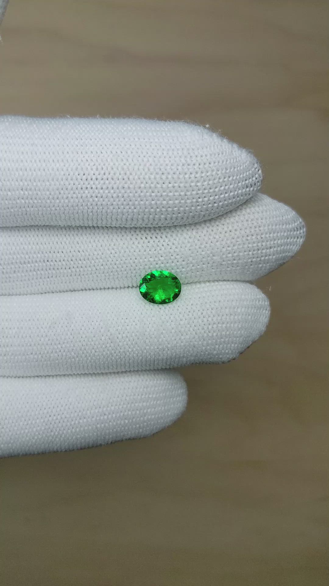 1.16 Ct. Emerald from Colombia - Muzo Size Video