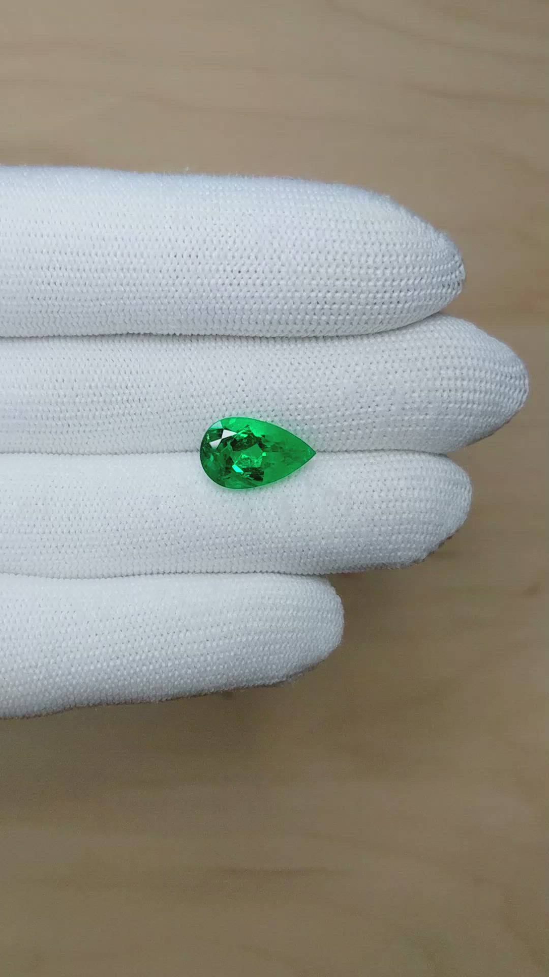 4.53 Ct. Emerald from Colombia Size Video