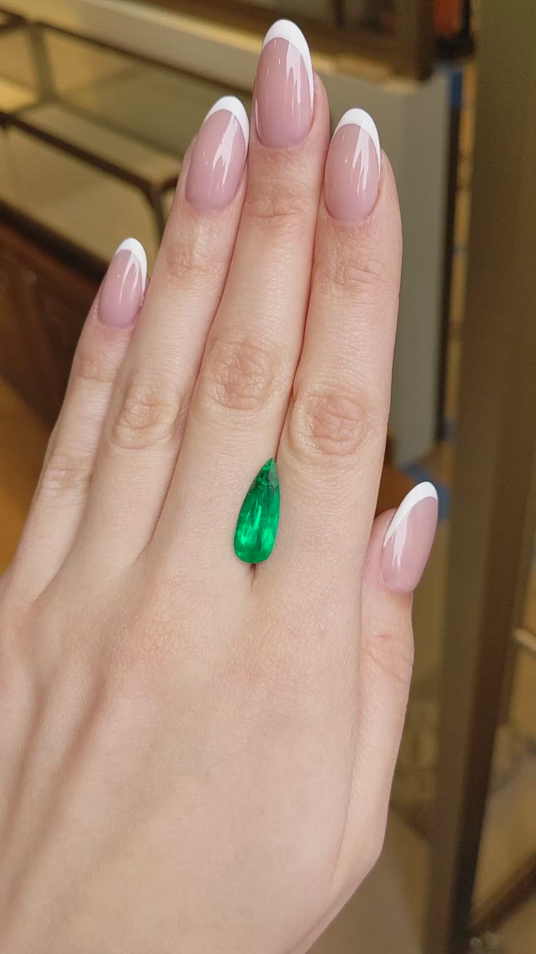 4.12 Ct. Emerald from Colombia - Muzo Size Video