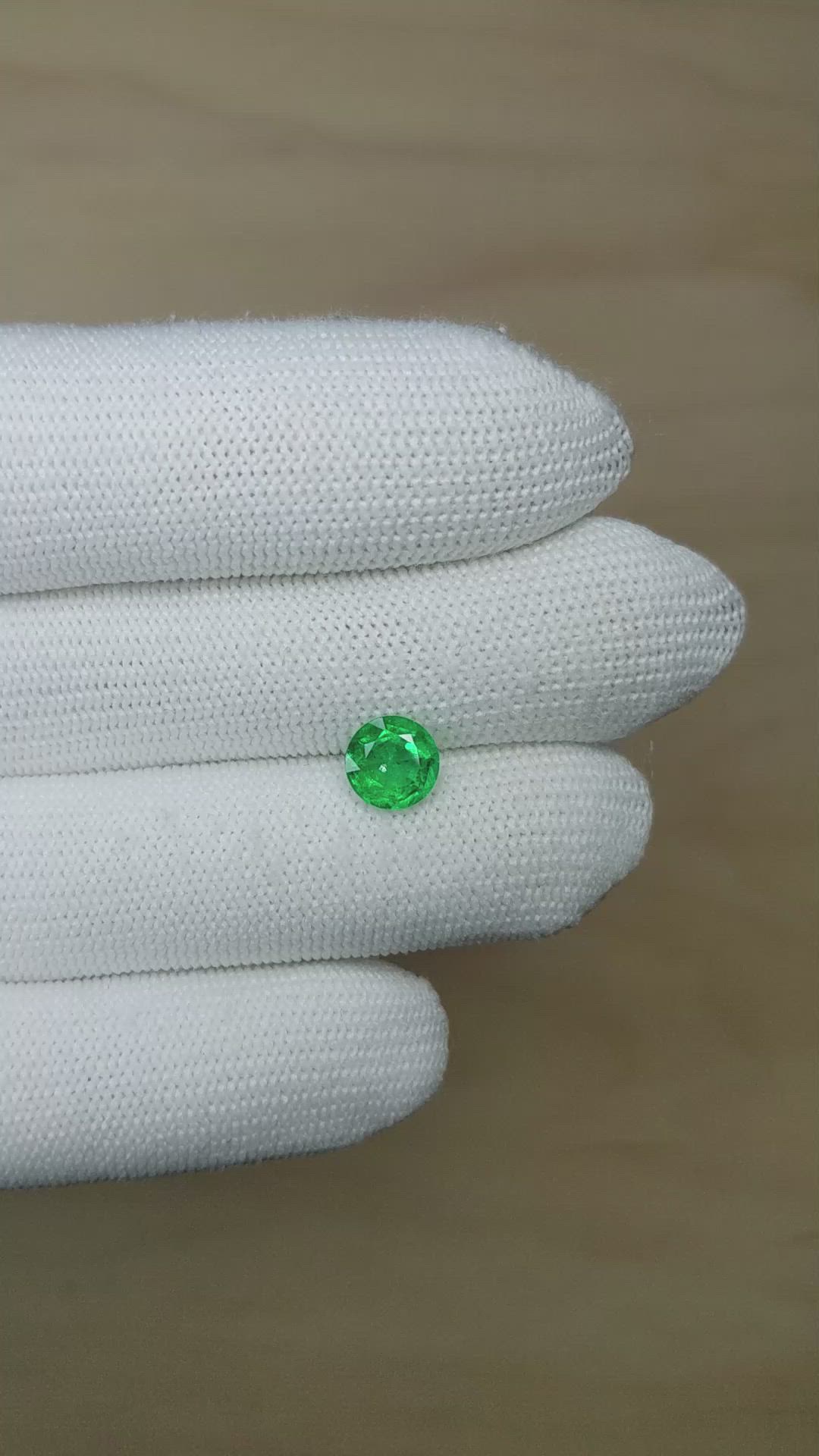 1.43 Ct. Emerald from Colombia Size Video