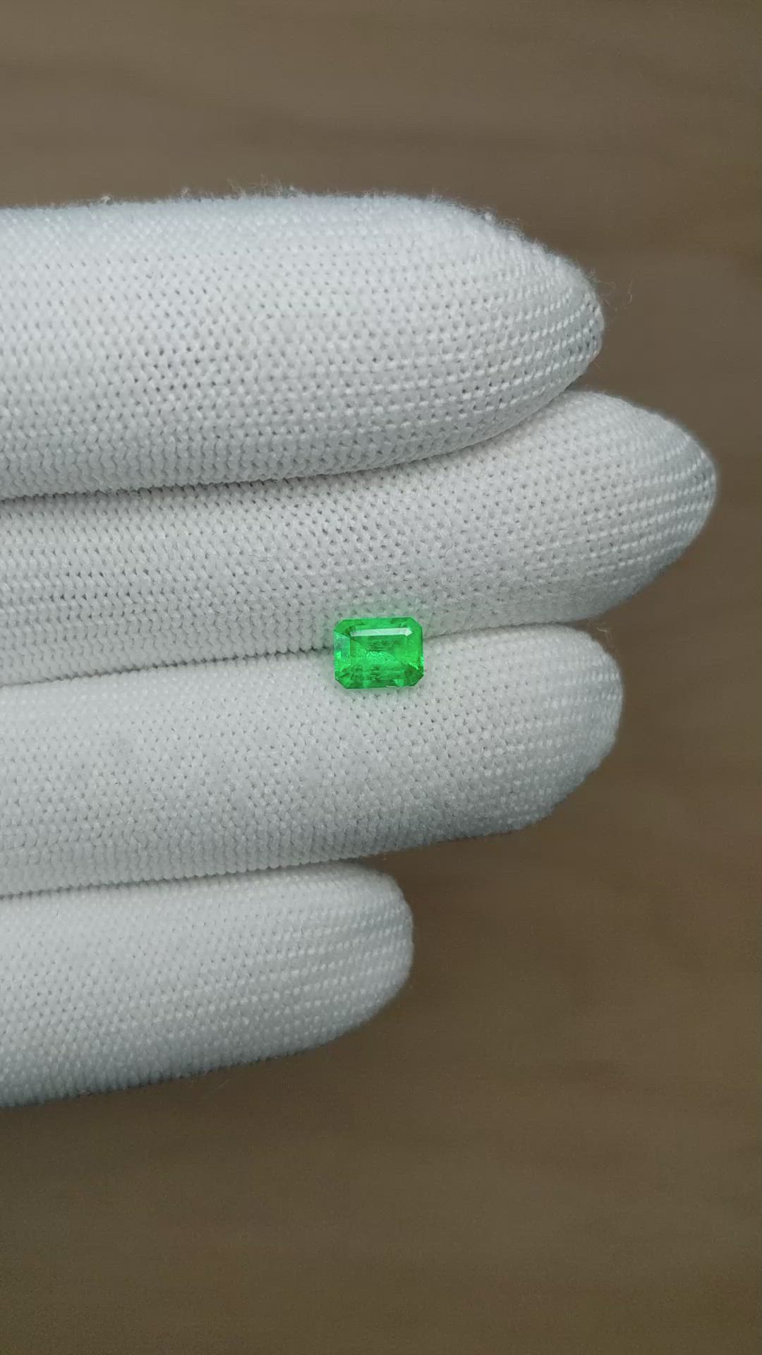 1.05 Ct. Emerald from Colombia Size Video