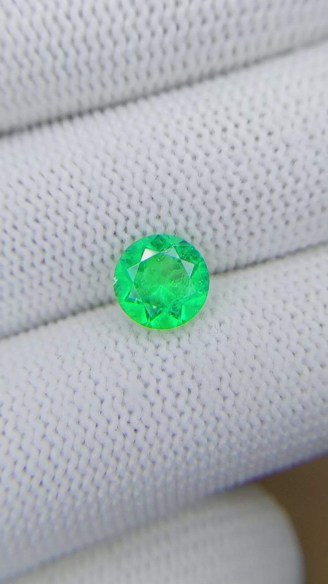 1.48 Ct. Emerald from Colombia Size Video
