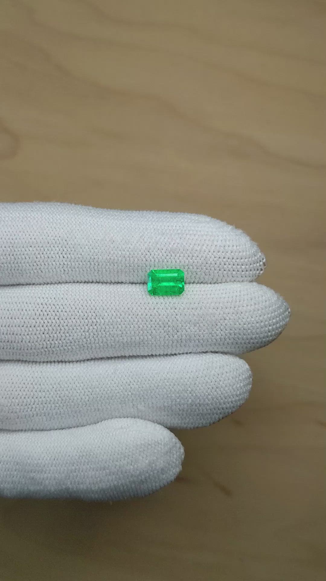 1.27 Ct. Emerald from Colombia Size Video