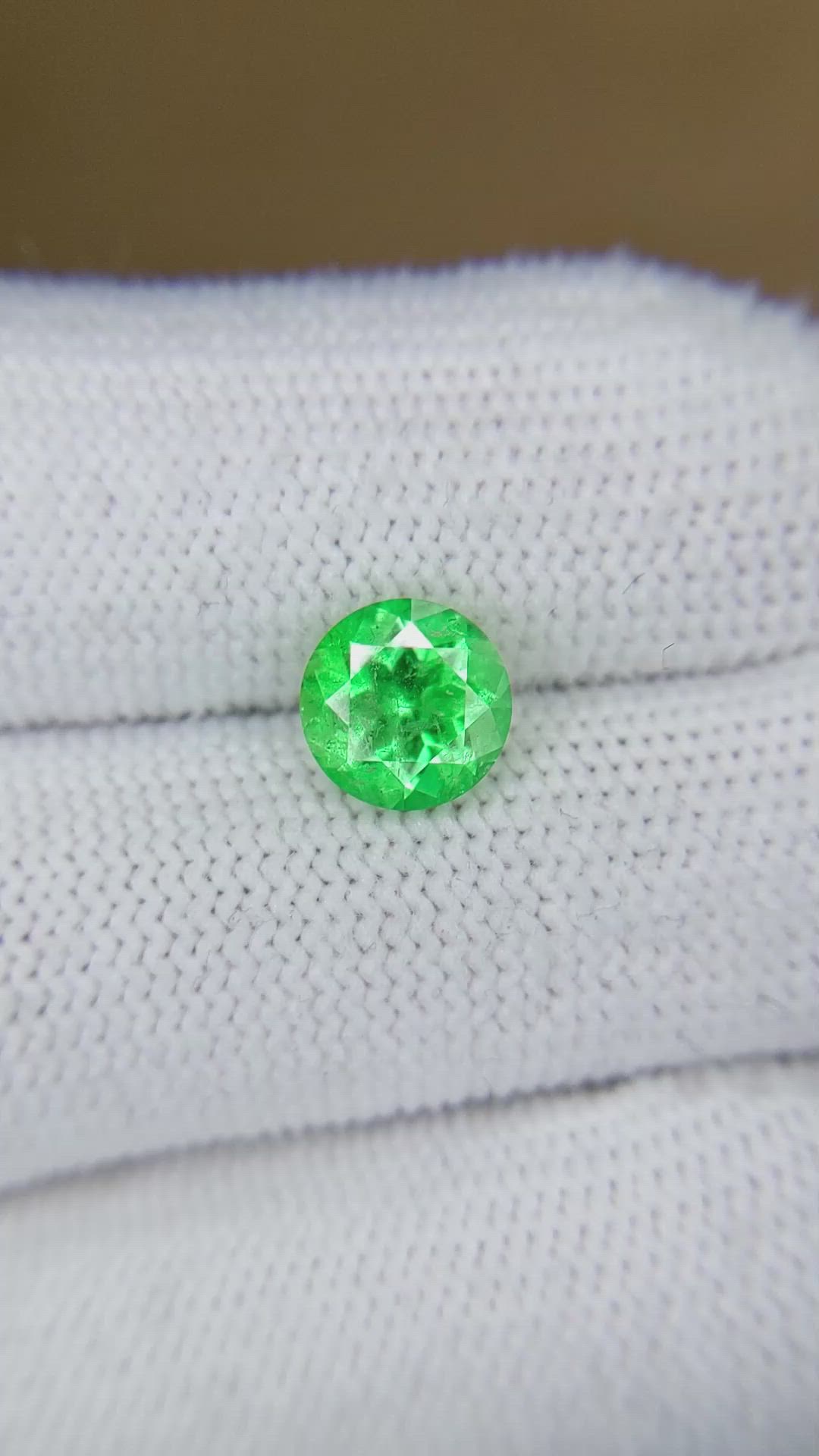 1.48 Ct. Emerald from Colombia Size Video