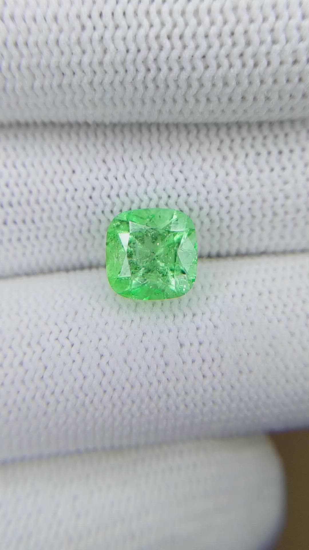 2.72 Ct. Emerald from Colombia Size Video
