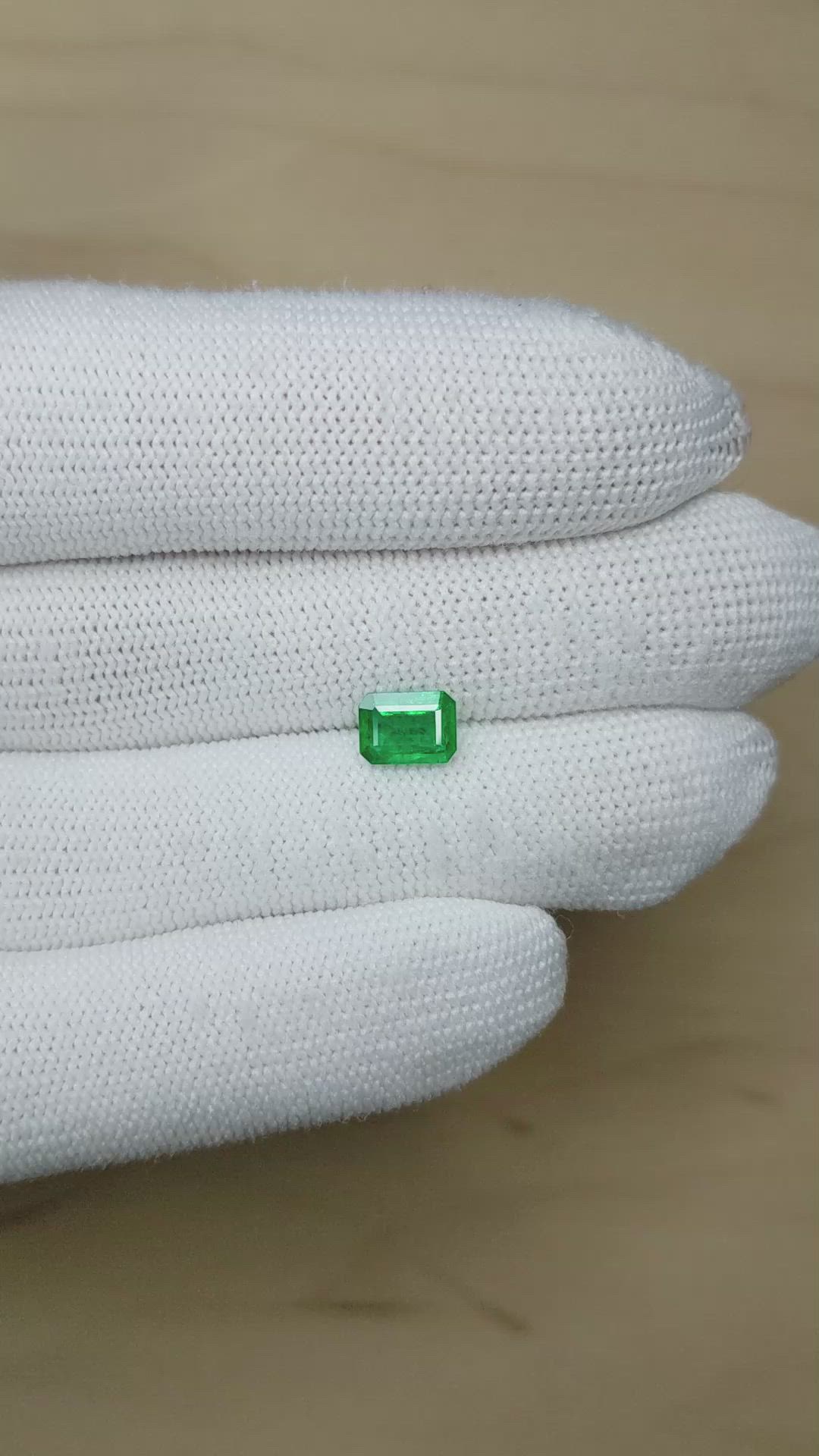 1.06 Ct. Emerald from Zambia Size Video