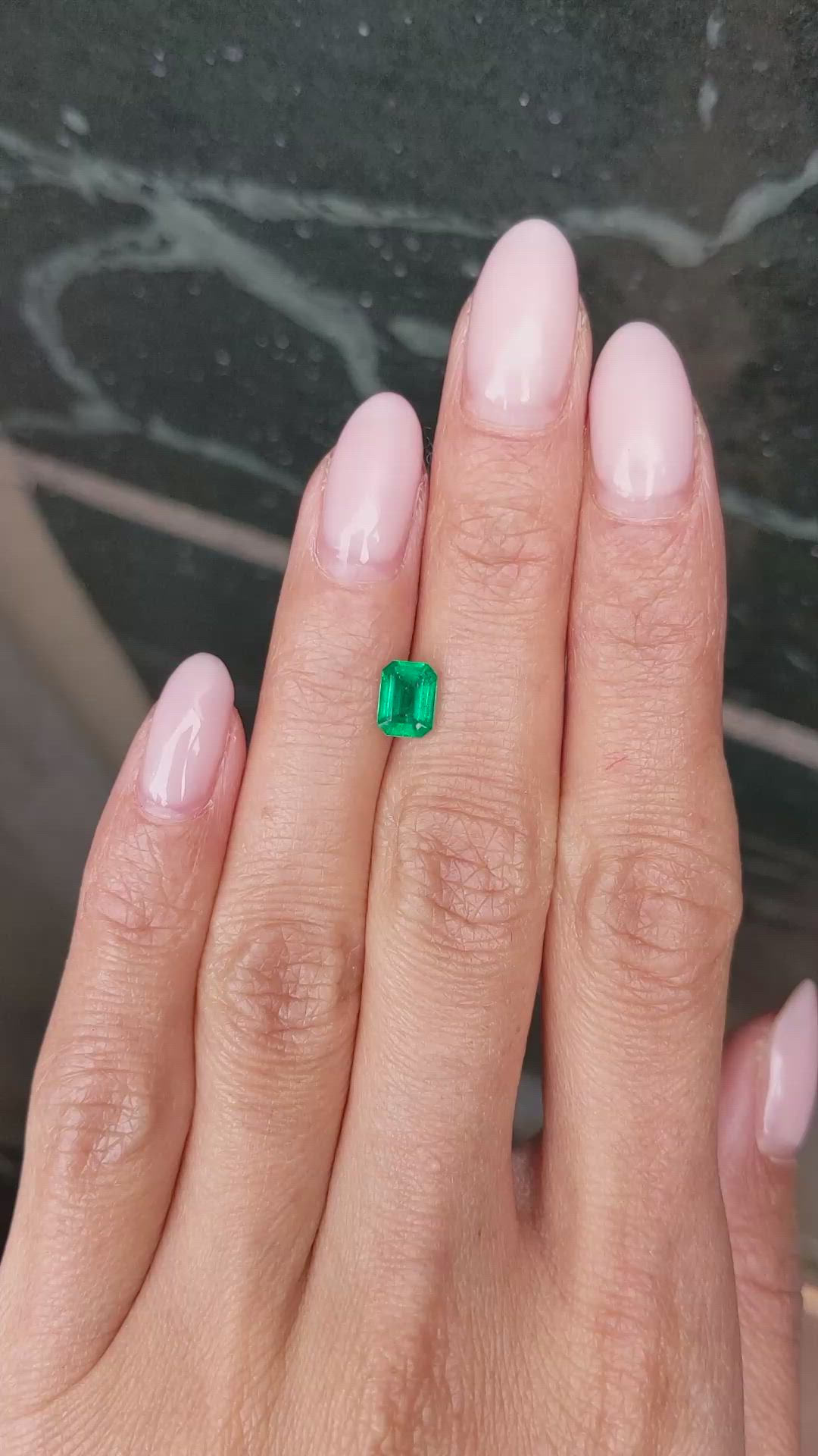 0.94 Ct. Emerald from Colombia Size Video