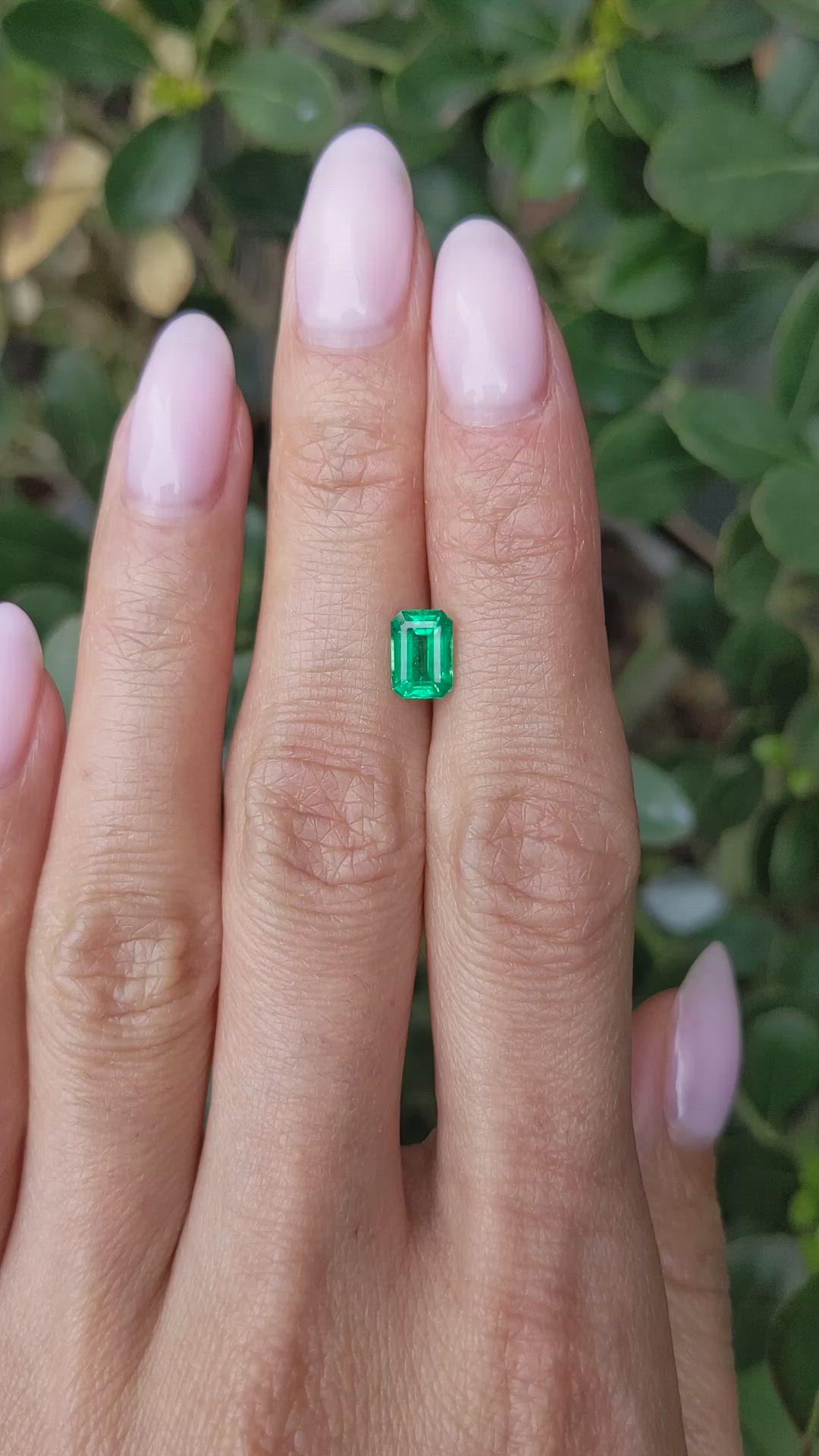 1.06 Ct. Emerald from Zambia Size Video