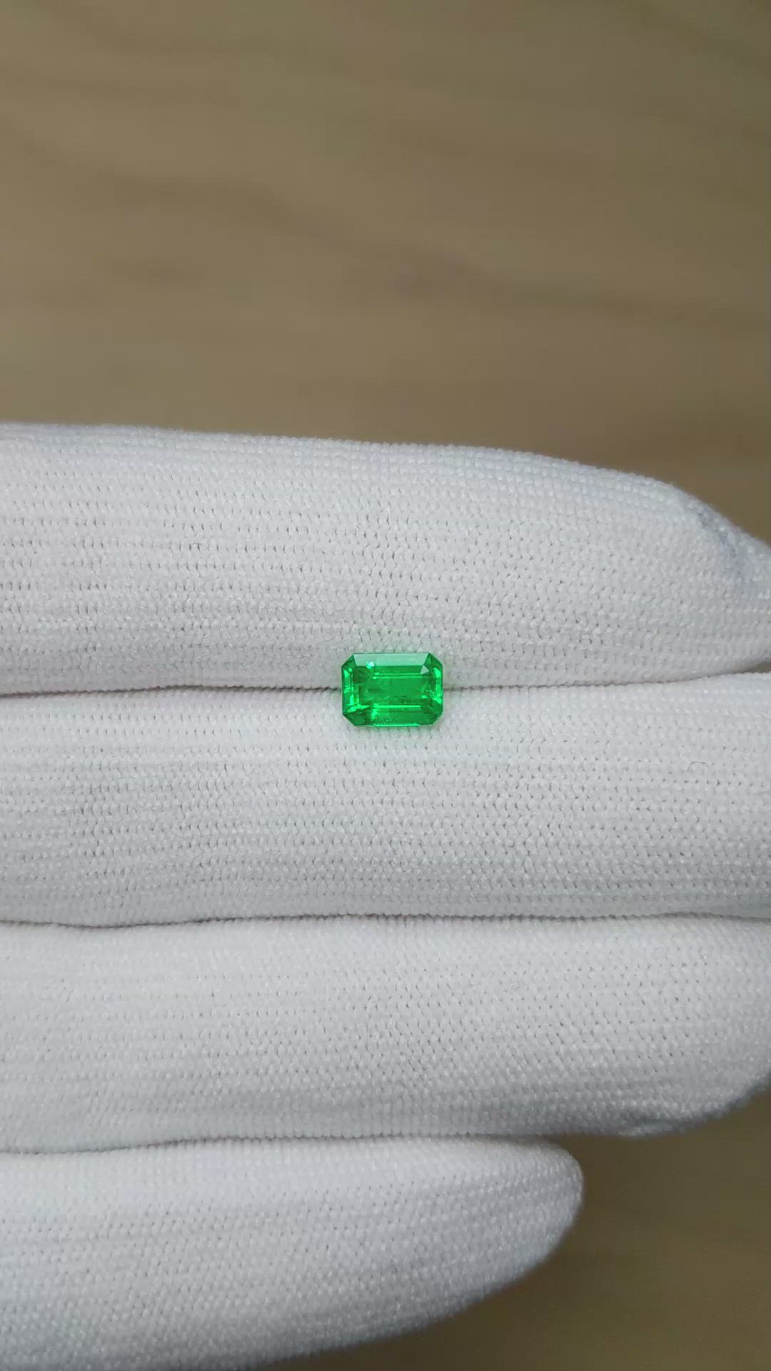 1.06 Ct. Emerald from Zambia Size Video