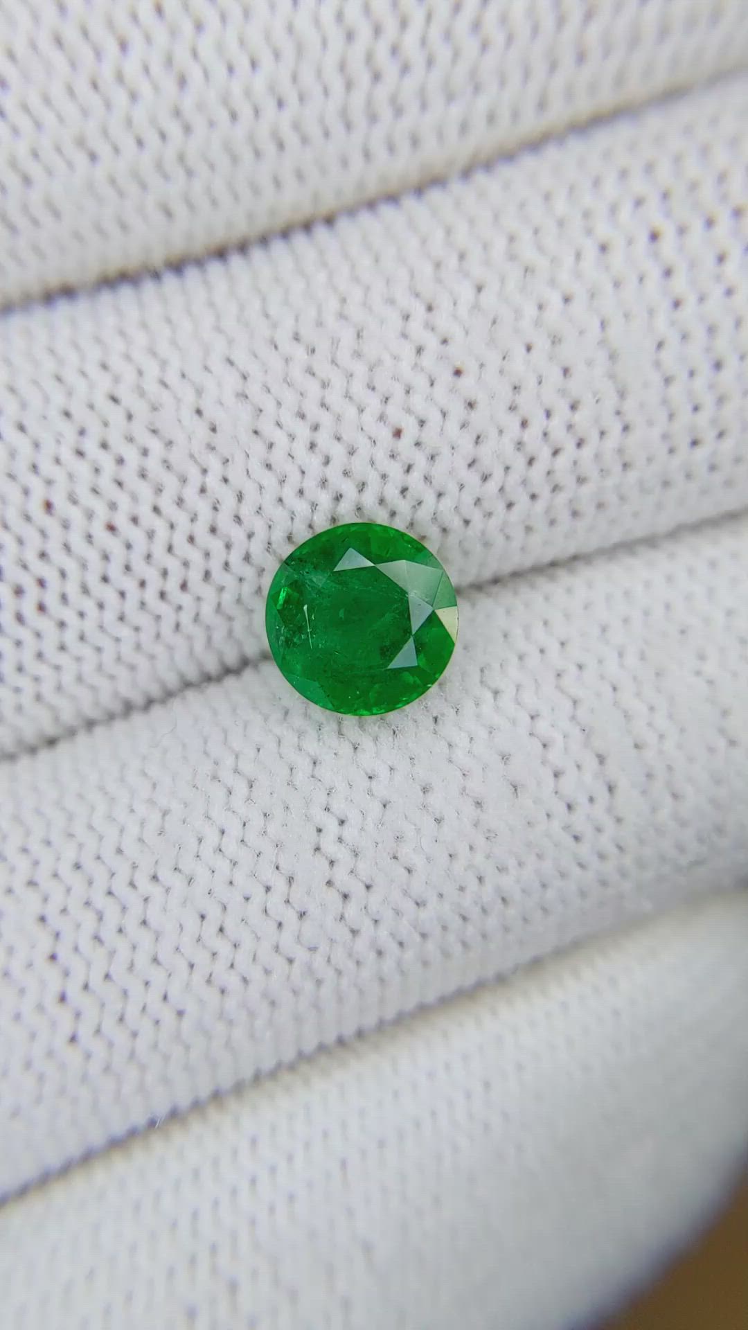 1.64 Ct. Emerald from Zambia Size Video