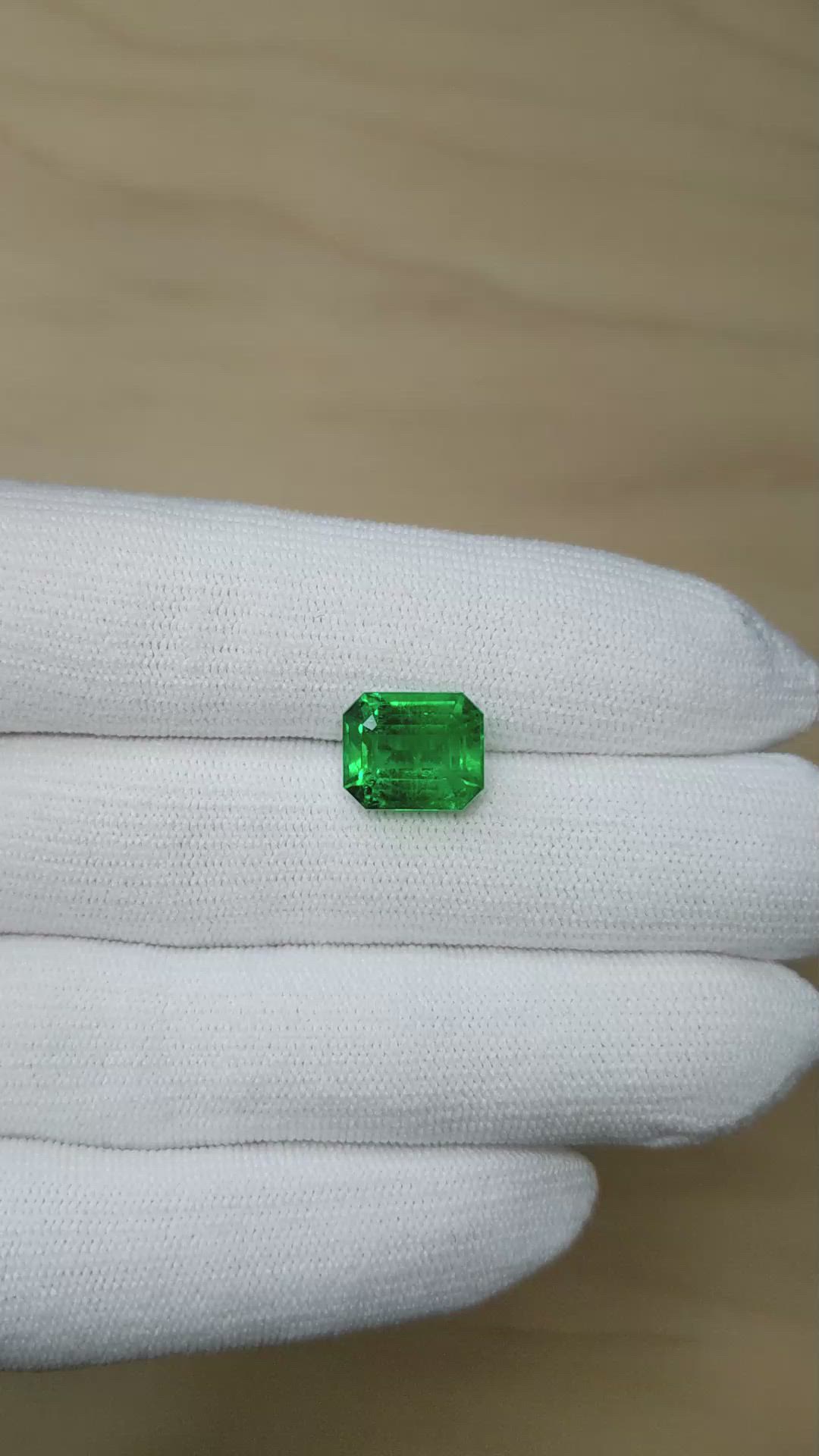 5.49 Ct. Emerald from Zambia Size Video
