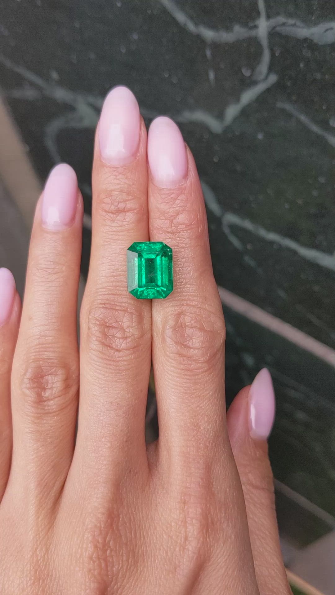 8.70 Ct. Emerald from Zambia Size Video