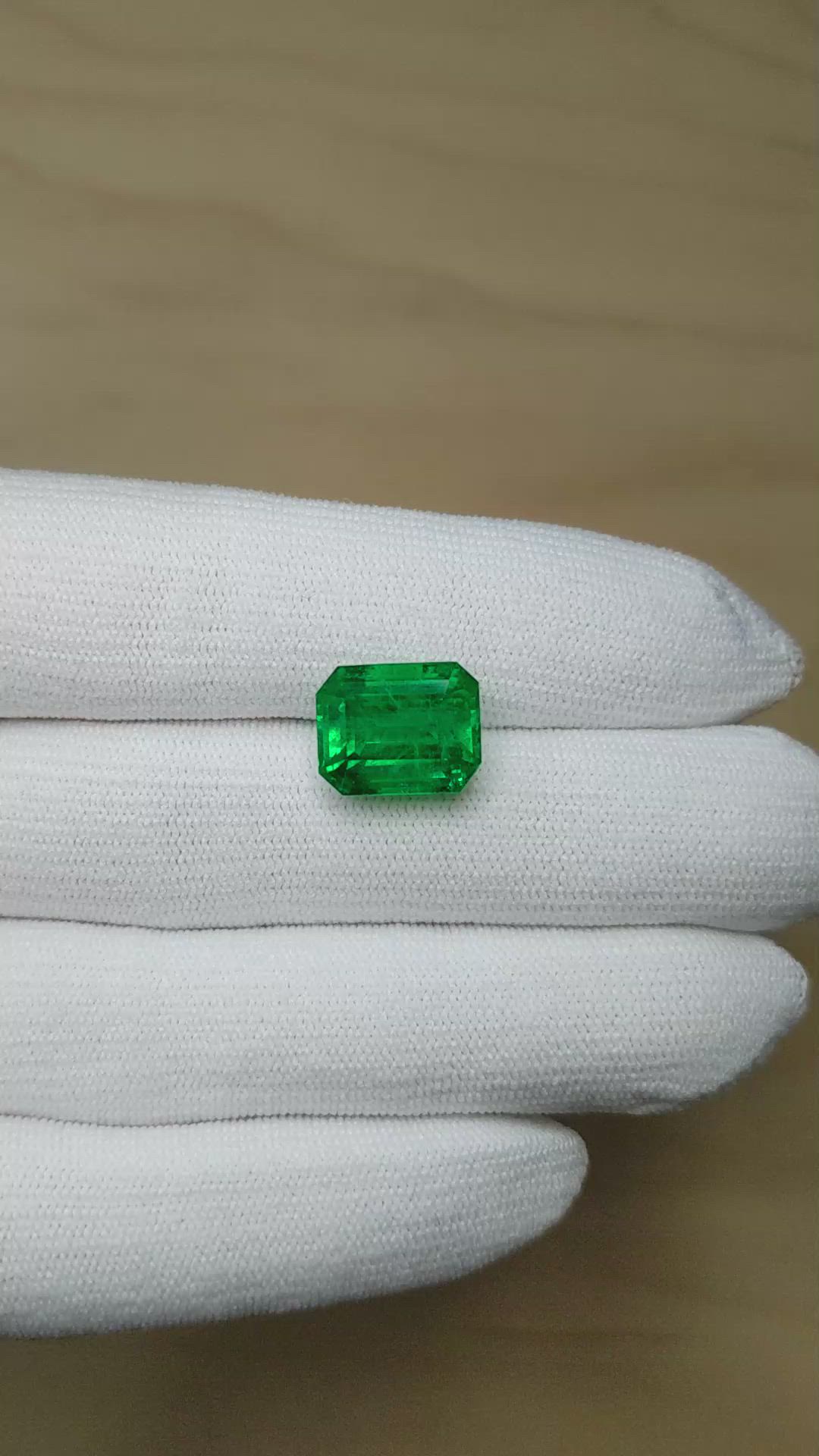 8.70 Ct. Emerald from Zambia Size Video