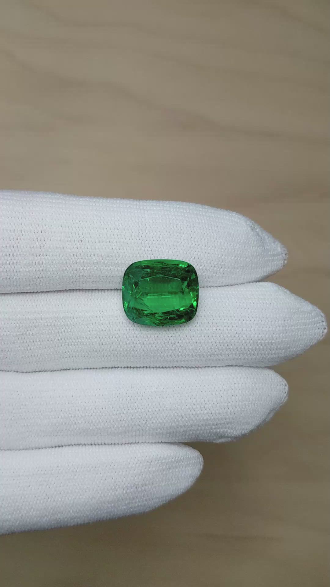 10.55 Ct. Emerald from Zambia Size Video