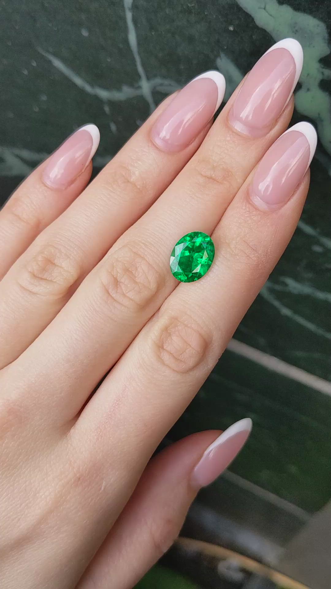 3.82 Ct. Emerald from Colombia - Muzo Size Video