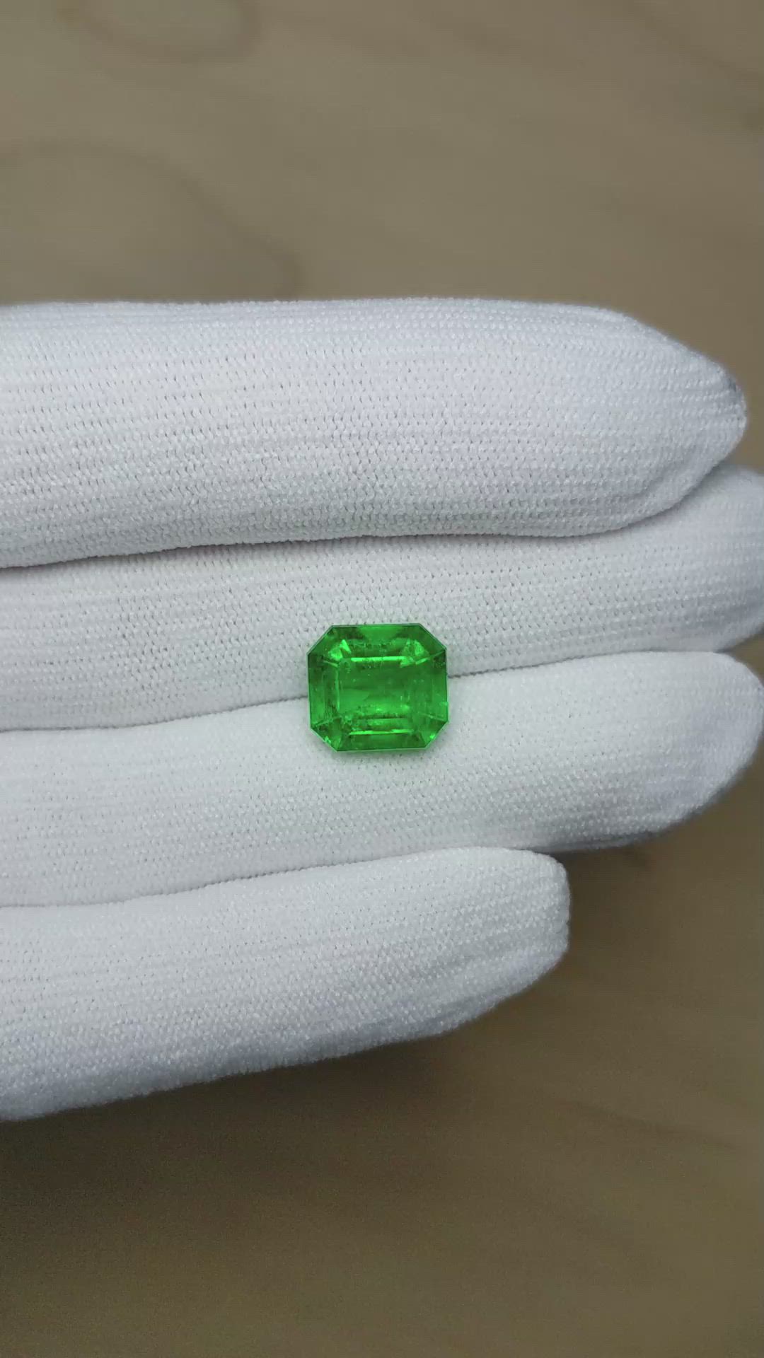 5.15 Ct. Emerald from Colombia - Muzo Size Video