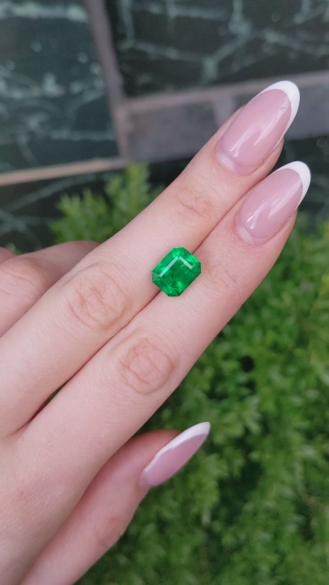 4.47 Ct. Emerald from Zambia Size Video
