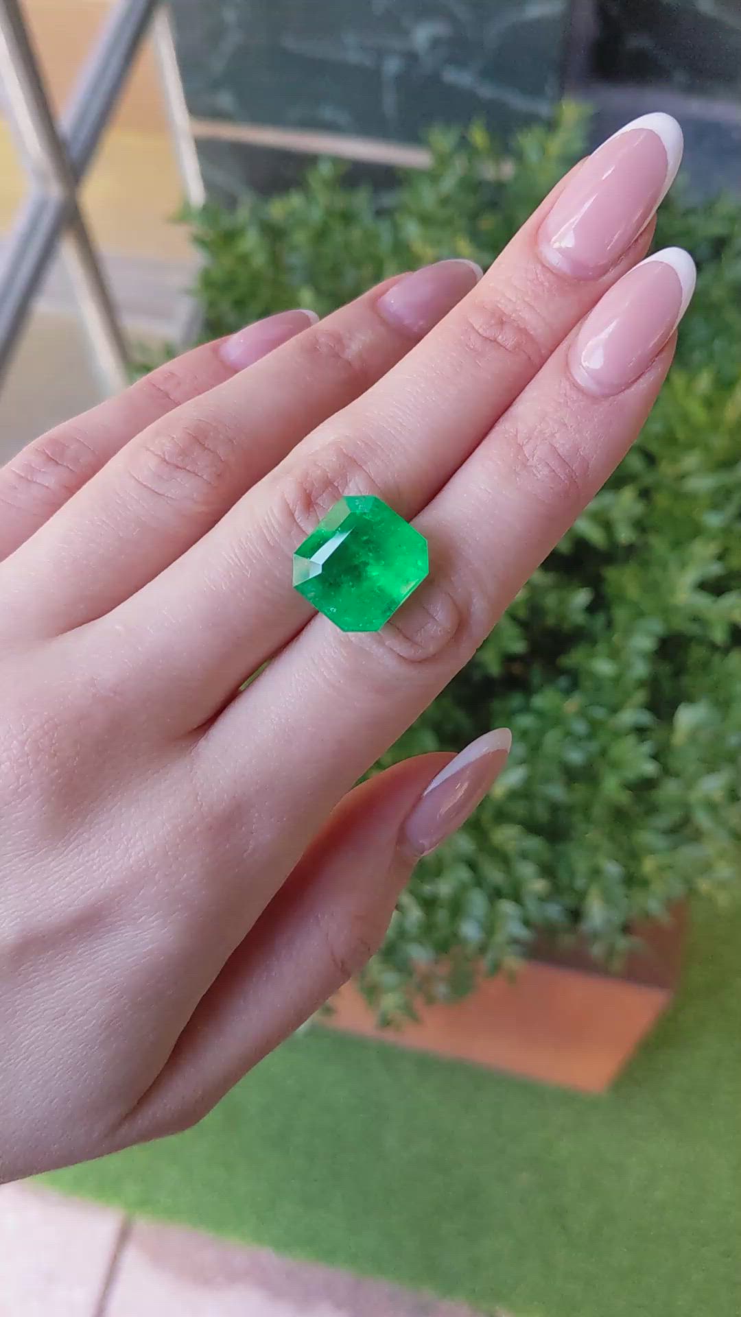 13.21 Ct. Emerald from Colombia Size Video