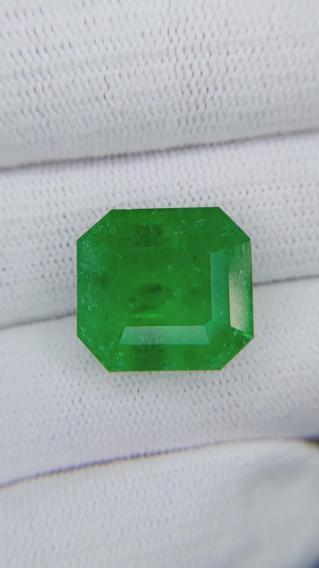 13.21 Ct. Emerald from Colombia Size Video