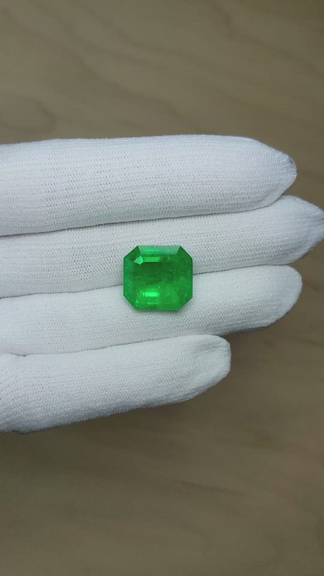 13.21 Ct. Emerald from Colombia Size Video
