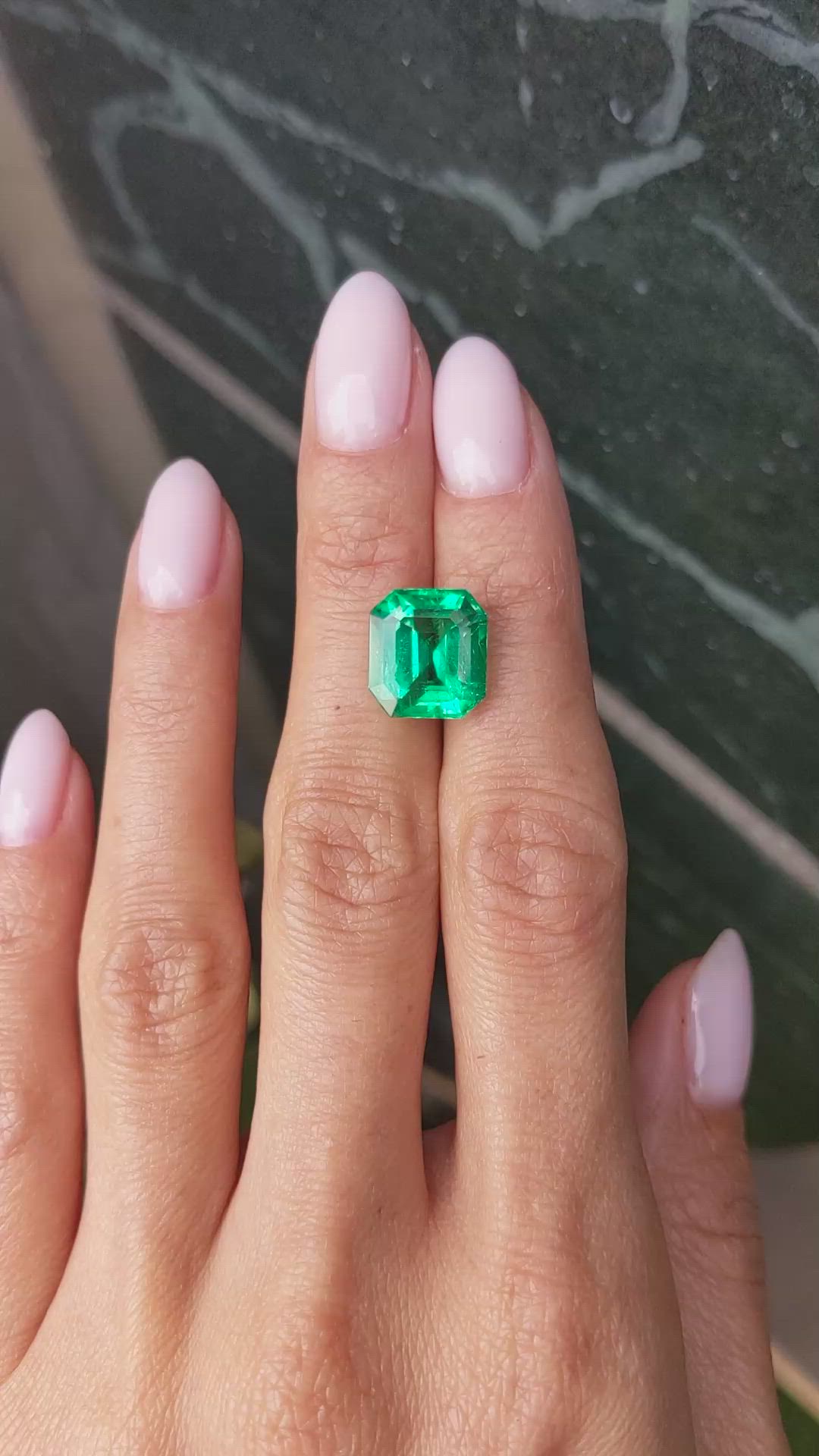 6.07 Ct. Emerald from Colombia - Muzo Size Video