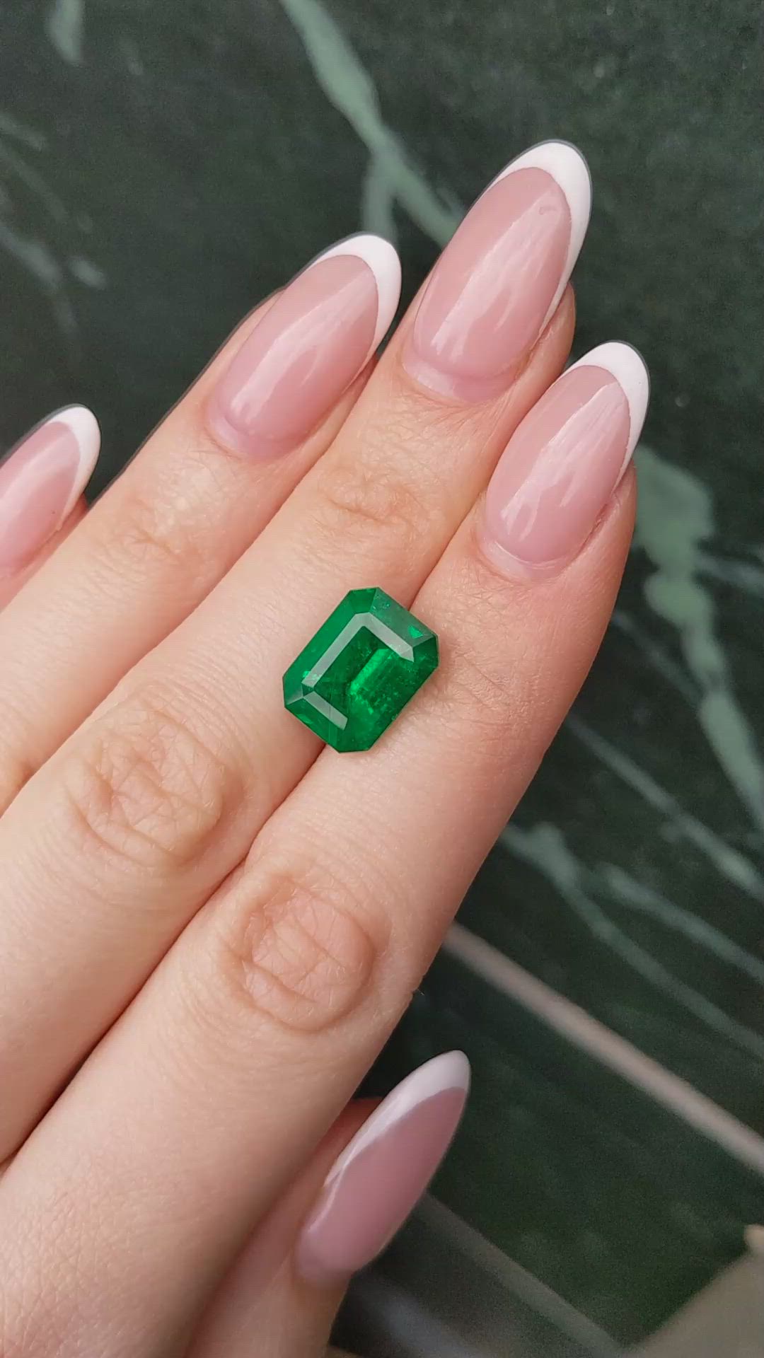 5.73 Ct. Emerald from Colombia - Muzo Size Video