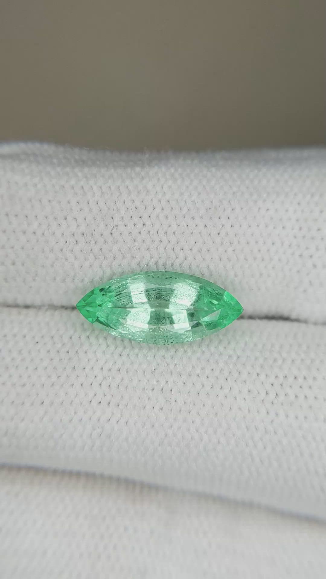 2.50 Ct. Emerald from Russia Size Video