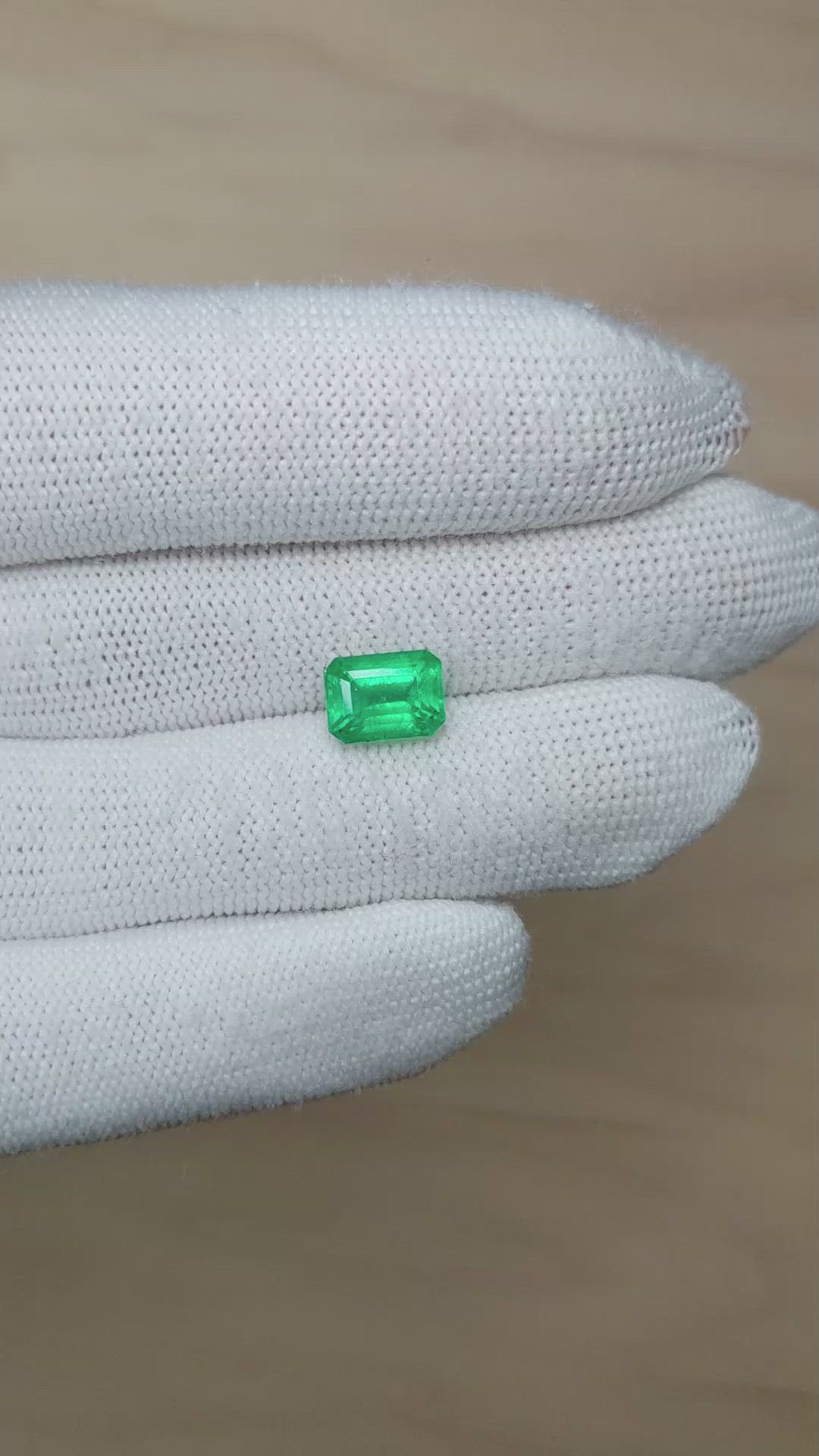2.68 Ct. Emerald from Zambia Size Video