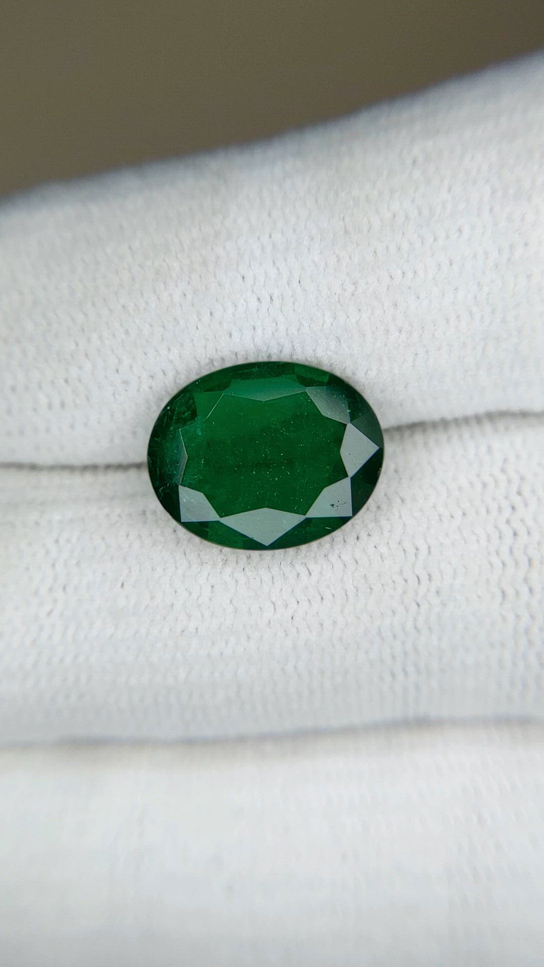 4.00 Ct. Emerald from Zambia Size Video