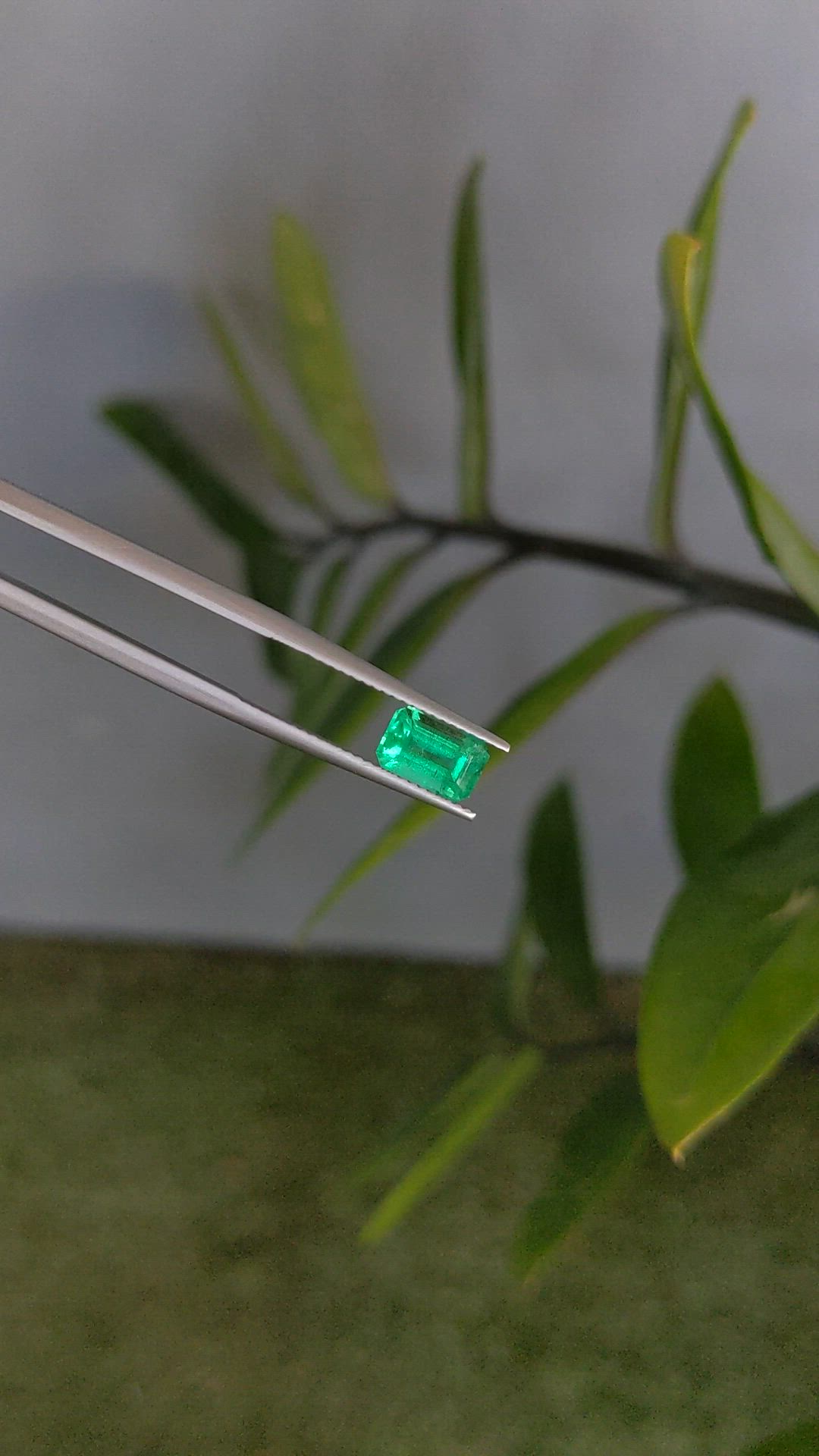 1.25 Ct. Emerald from Russia Size Video