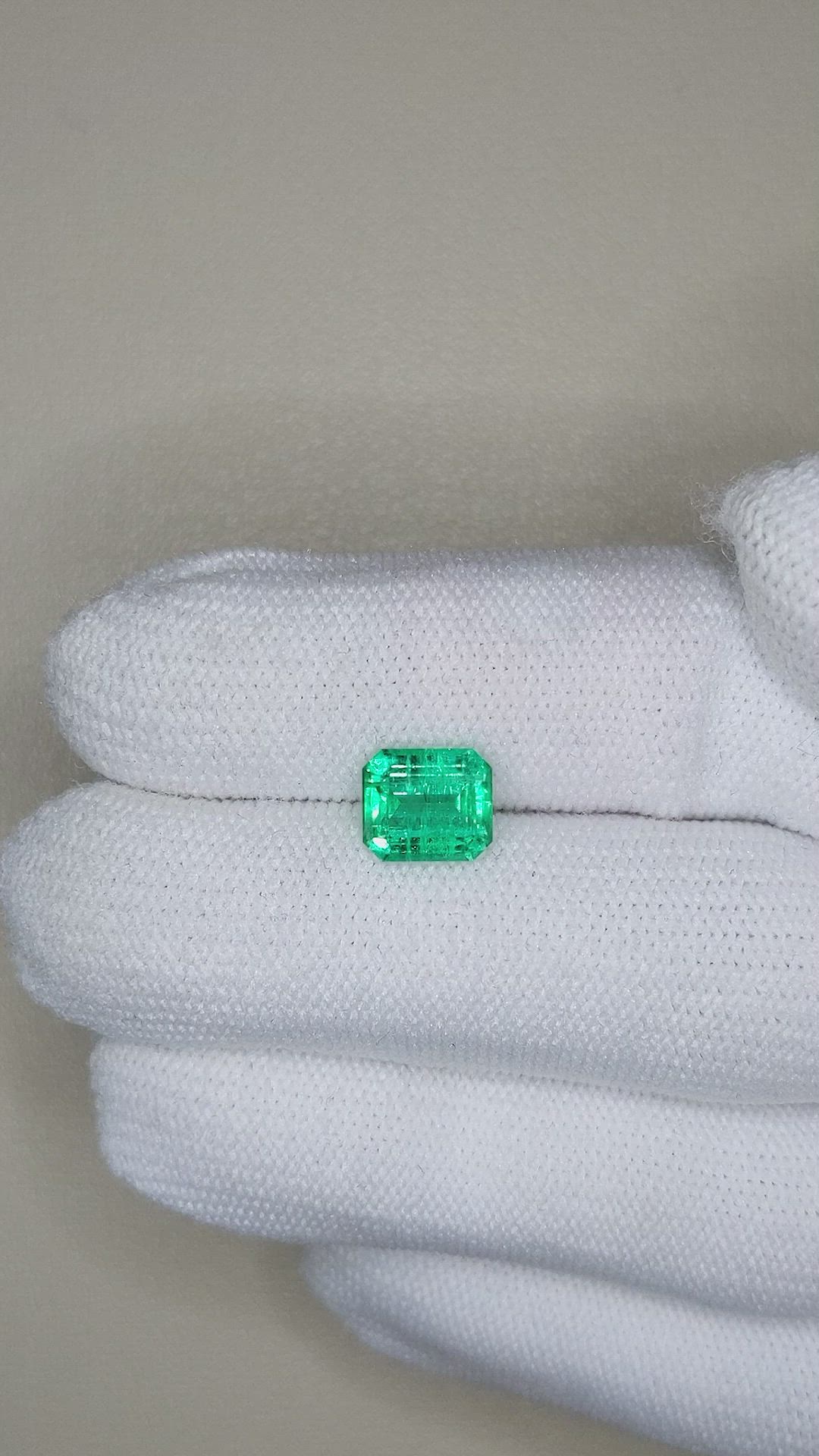 1.77 Ct. Emerald from Russia Size Video