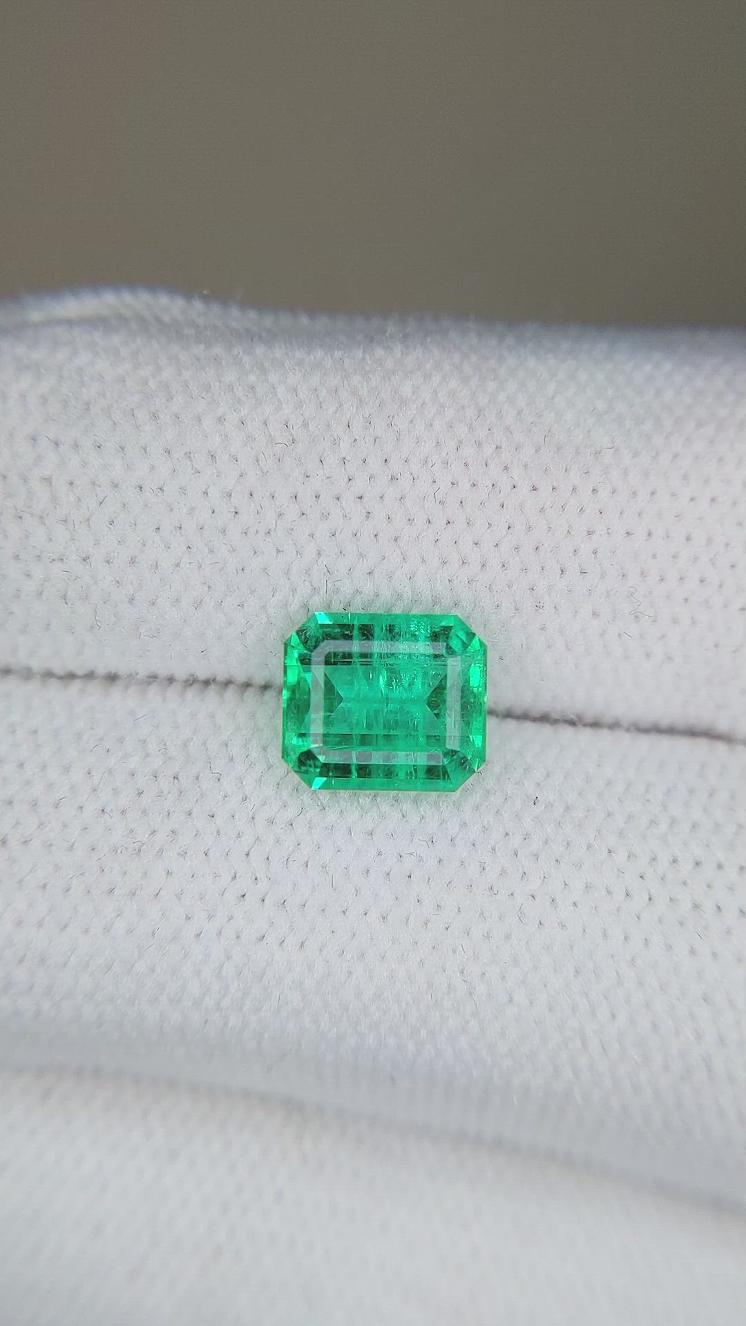 1.77 Ct. Emerald from Russia Size Video