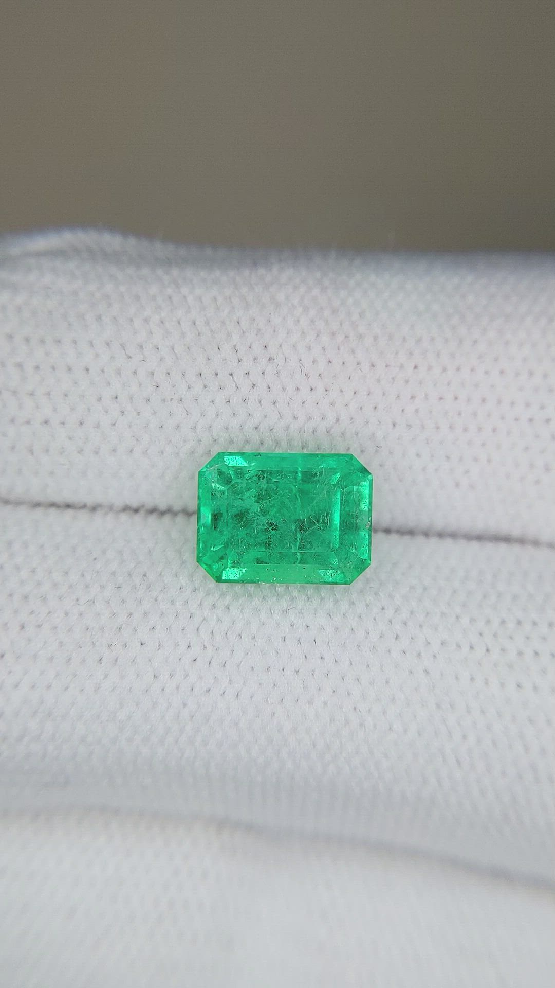 2.58 Ct. Emerald from Russia Size Video