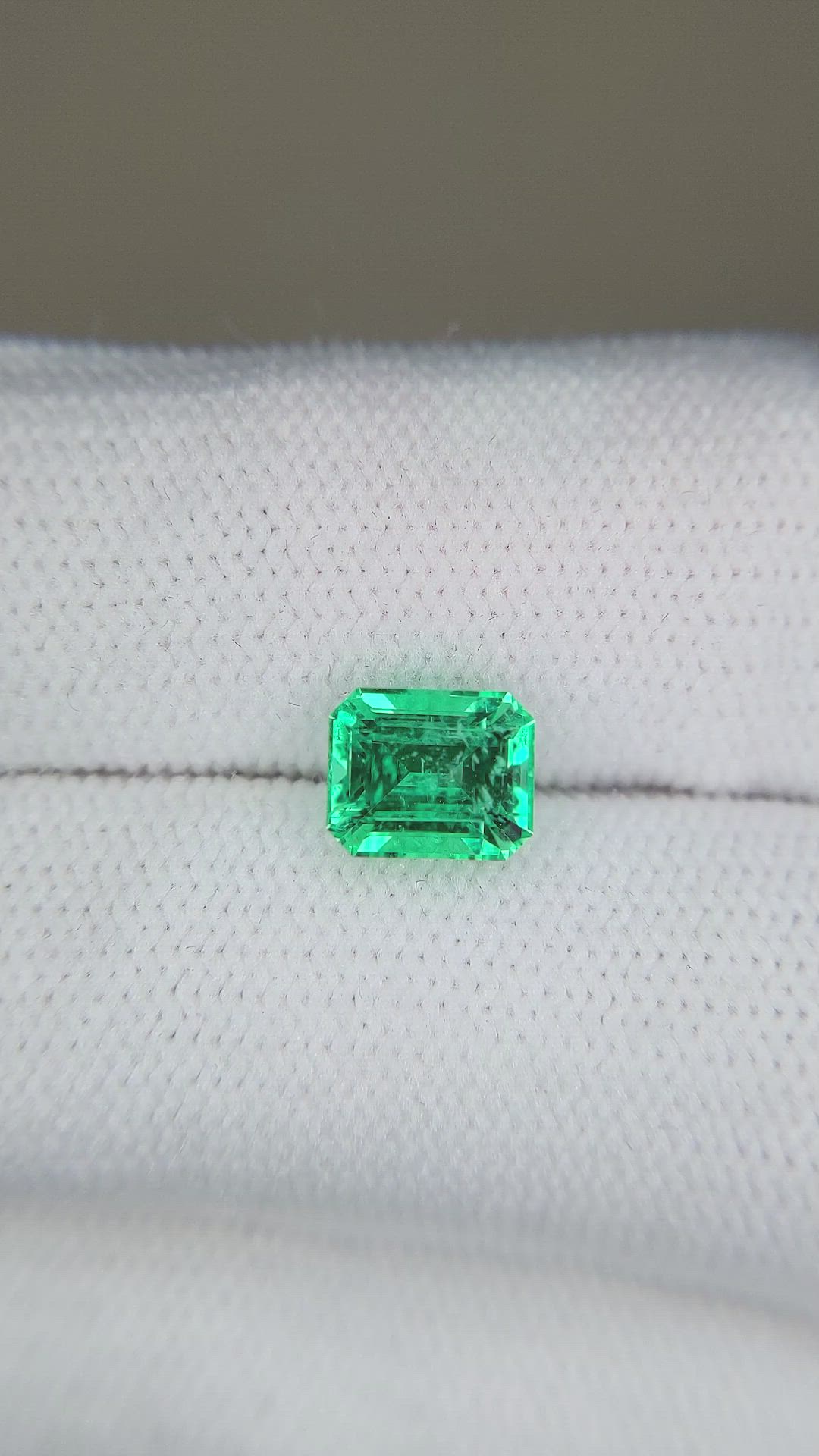 1.51 Ct. Emerald from Russia Size Video